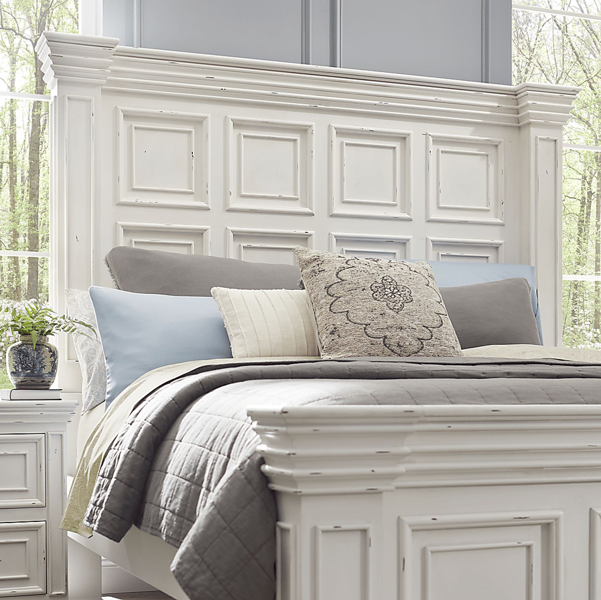 Folkston Bay White 5 Pc Queen Bedroom - Image 3