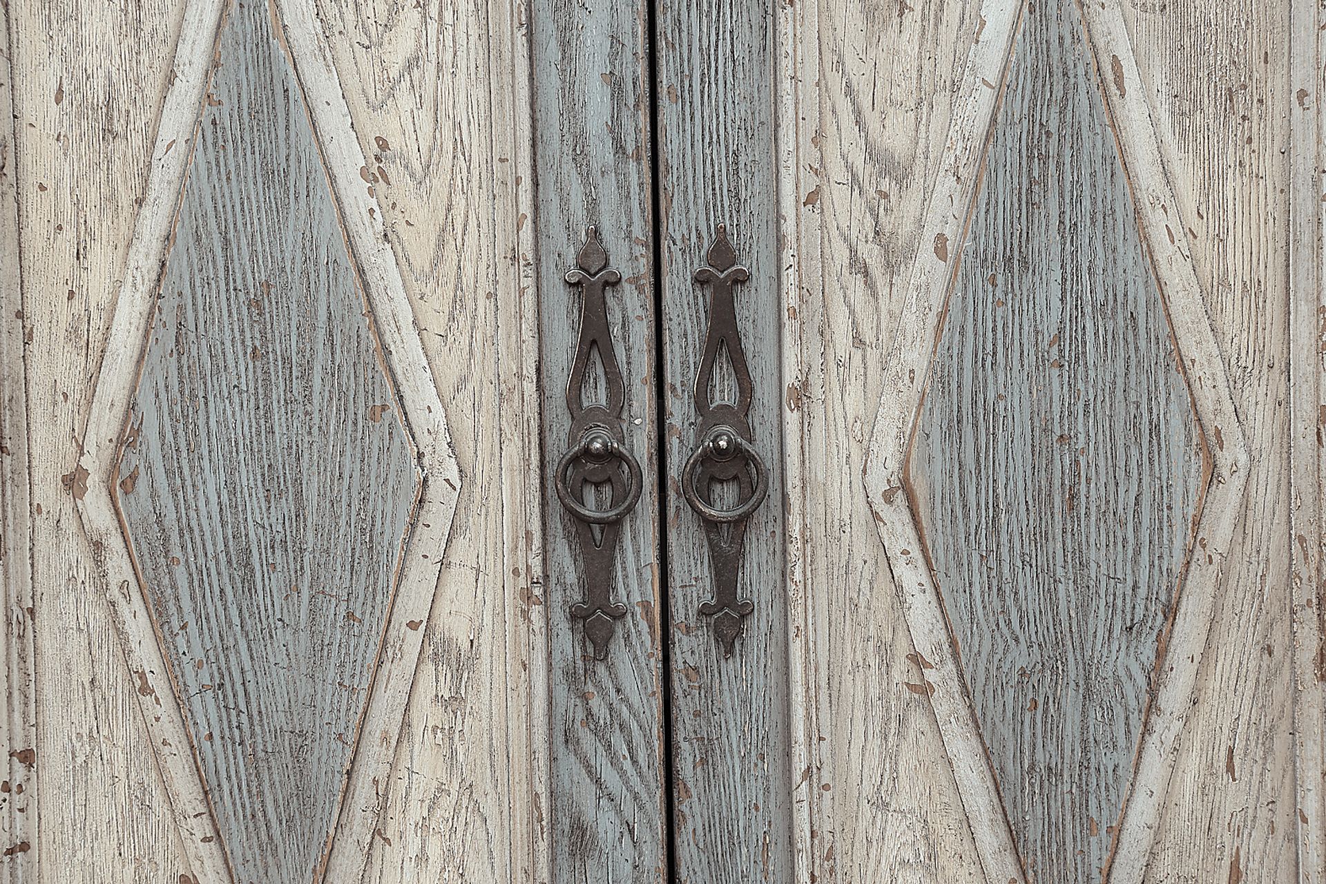 Fonella Gray Wine Cabinet - Image 8