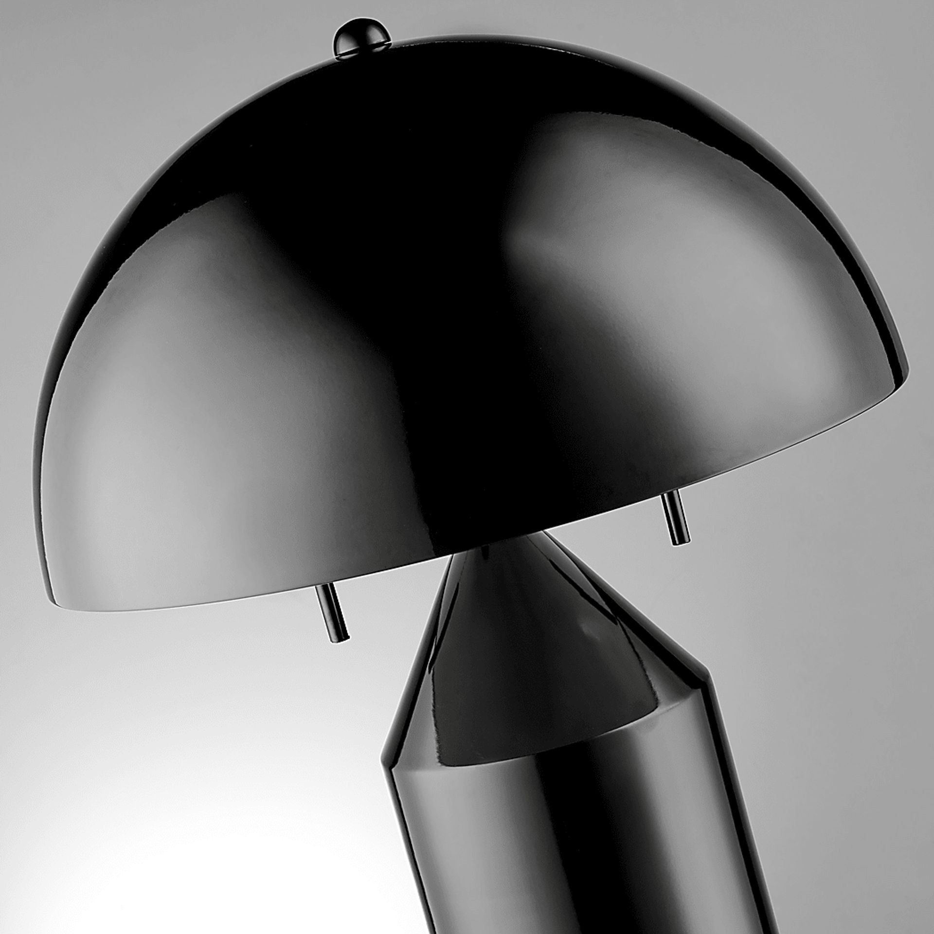 Fowler Bend Black Lamp - Image 3