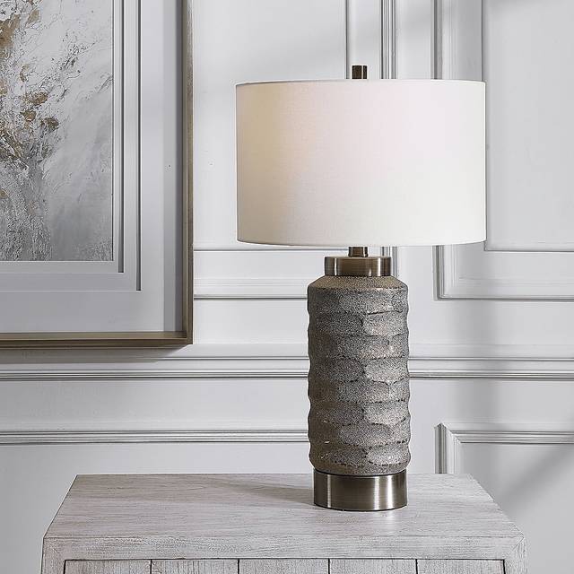 Foxberry Bronze Lamp - Thumbnail - Image 4