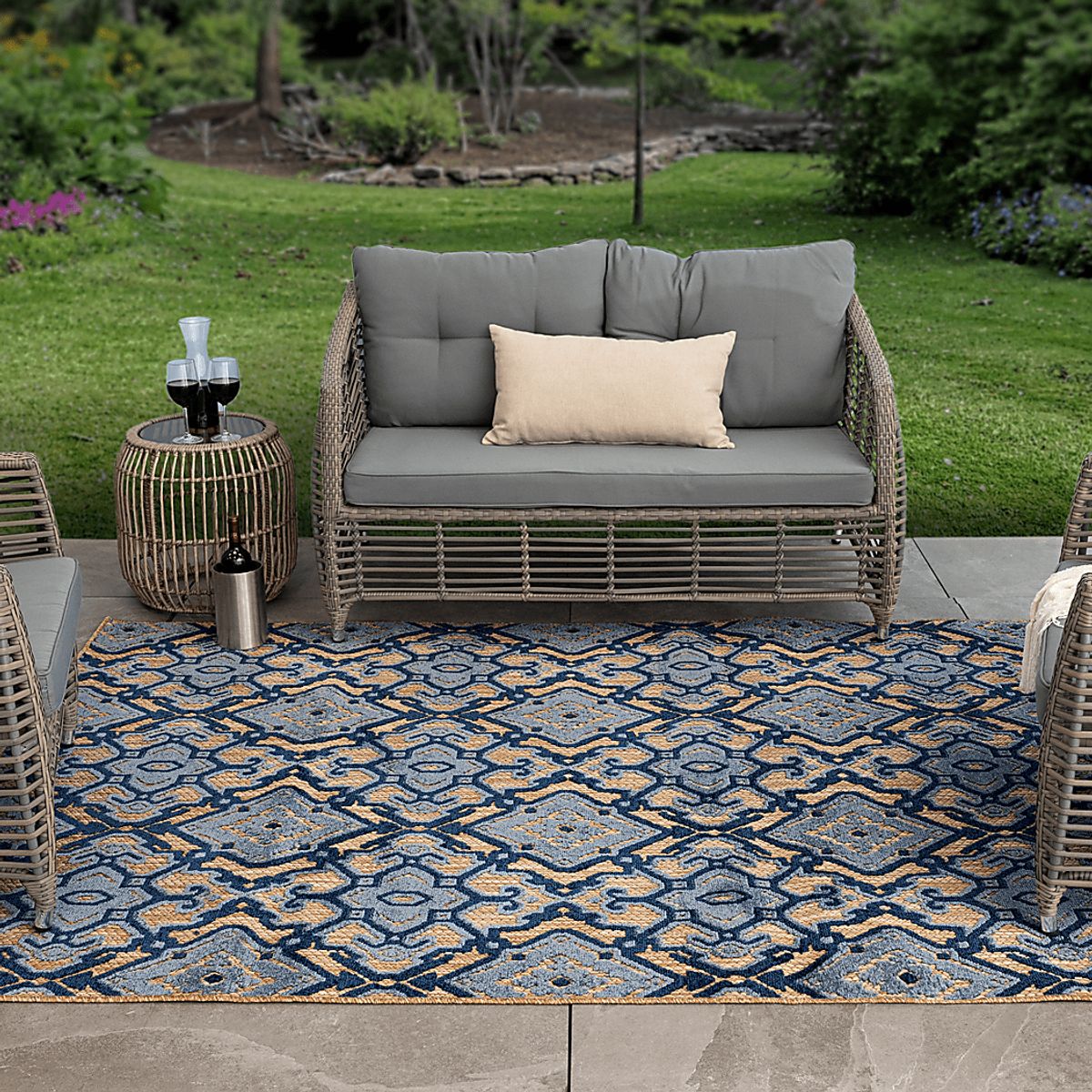 Framingway Blue Outdoor Rugs | Rooms to Go