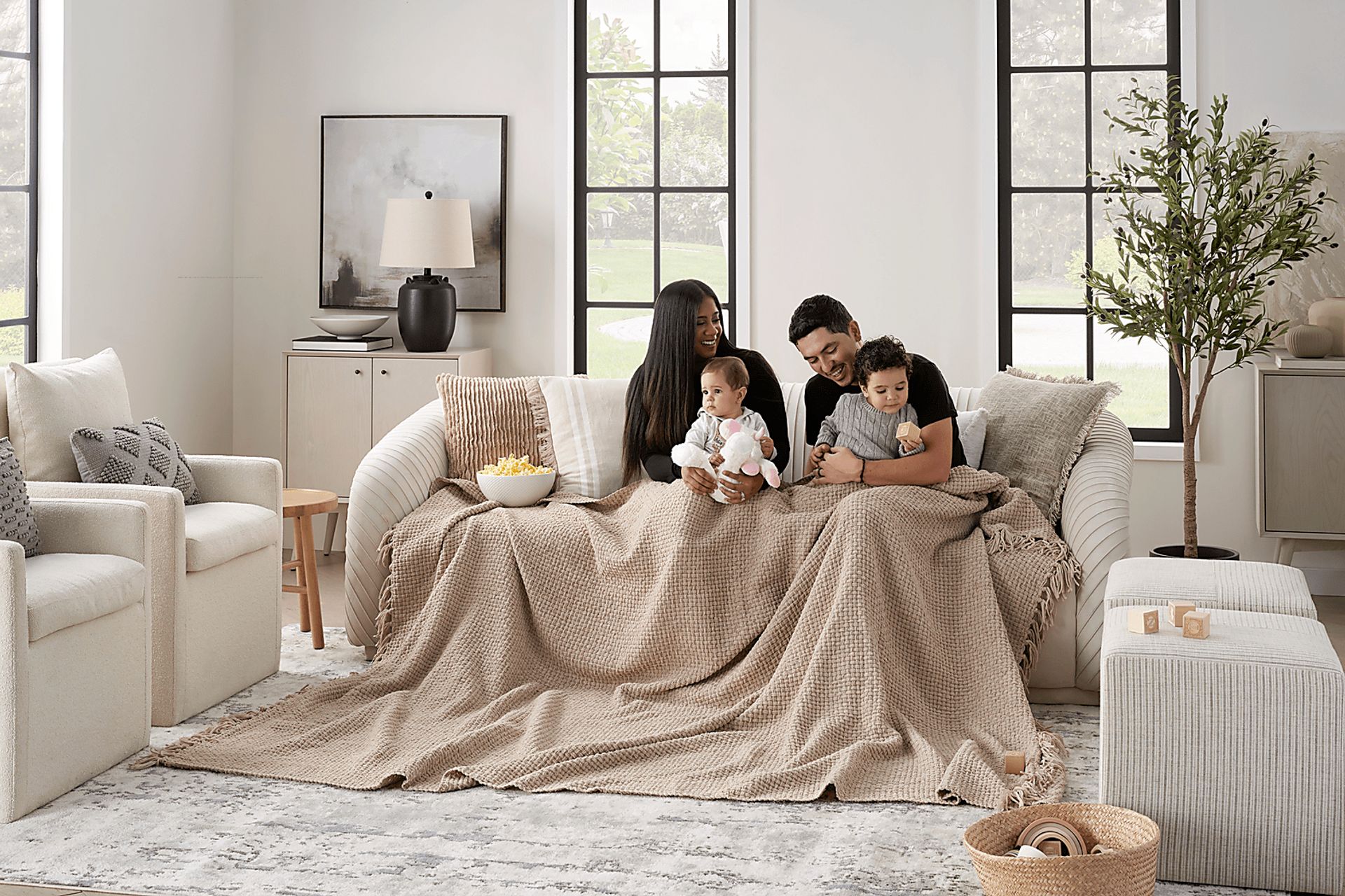 Freddie Beige Large Throw Blanket - Image 3