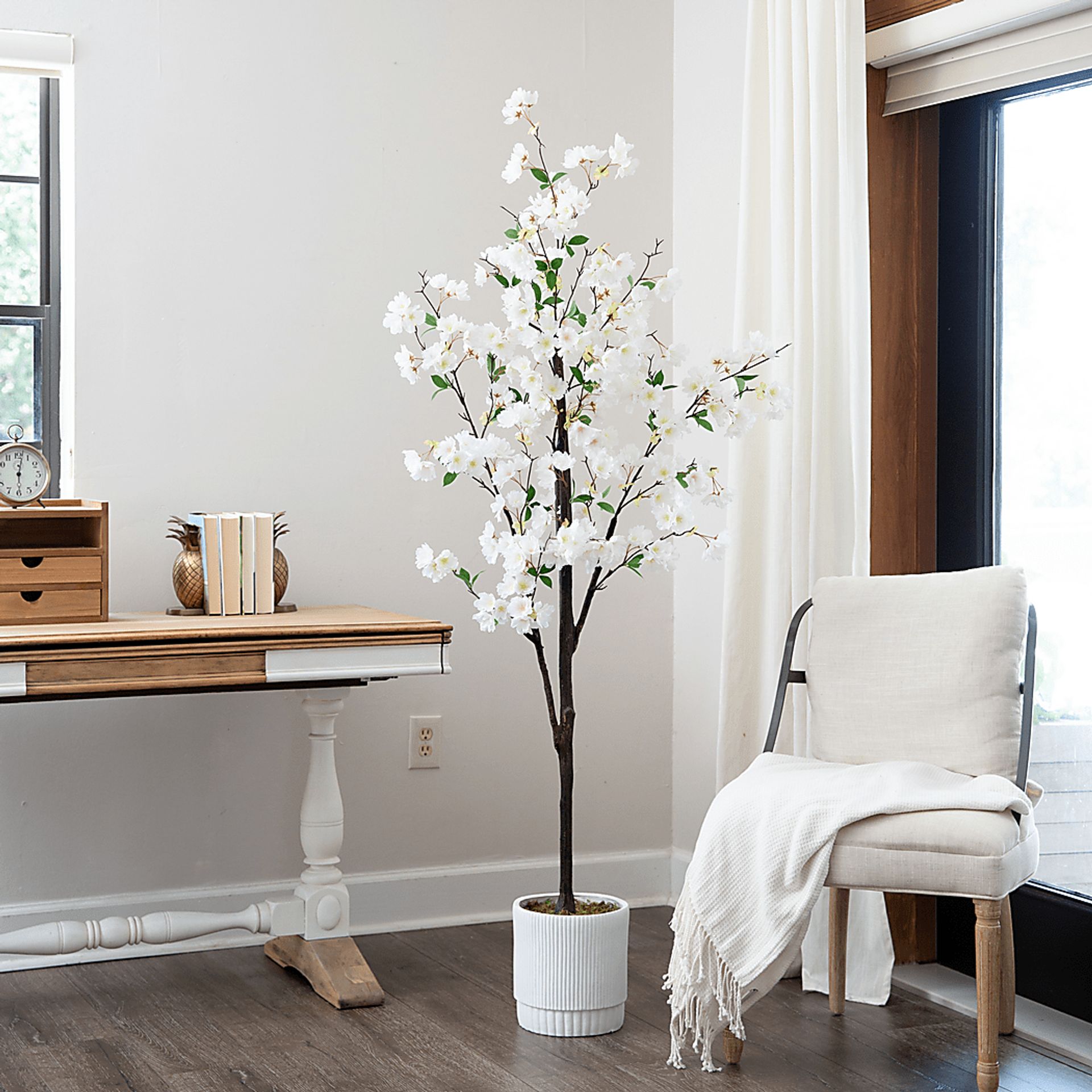 Frenata White Tree with Planter - Image 3