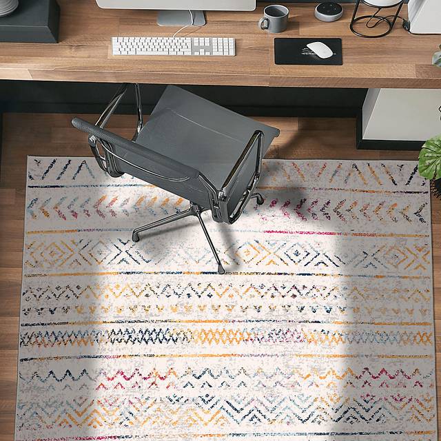 Freyalyn Multi 5' x 7' Rug - Thumbnail - Image 3