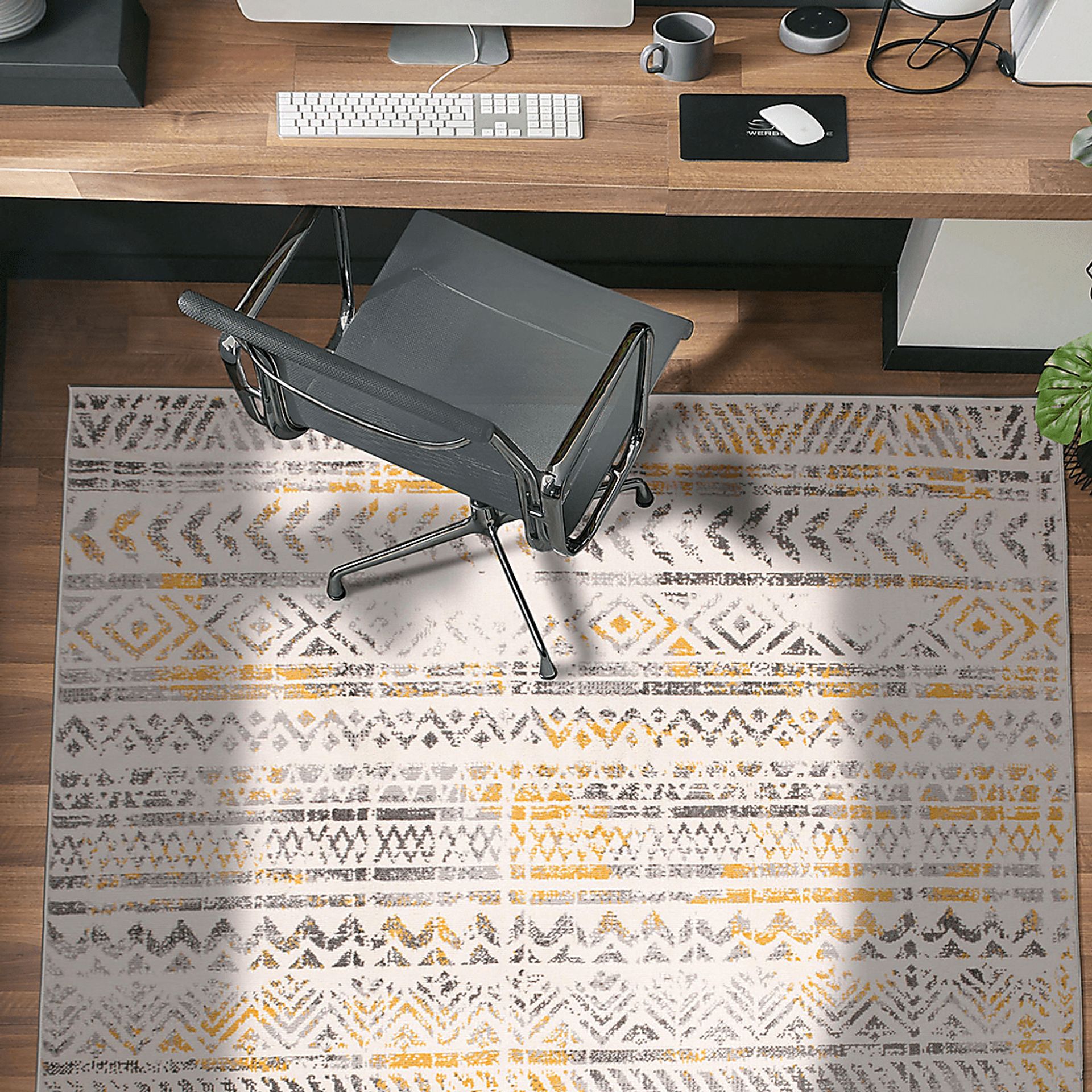 Freyalyn Yellow 7'10 x 10' Rug - Image 5