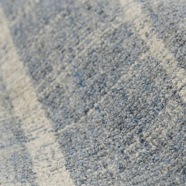 Freyan Blue 5' x 7' Rug - Thumbnail - Image 2