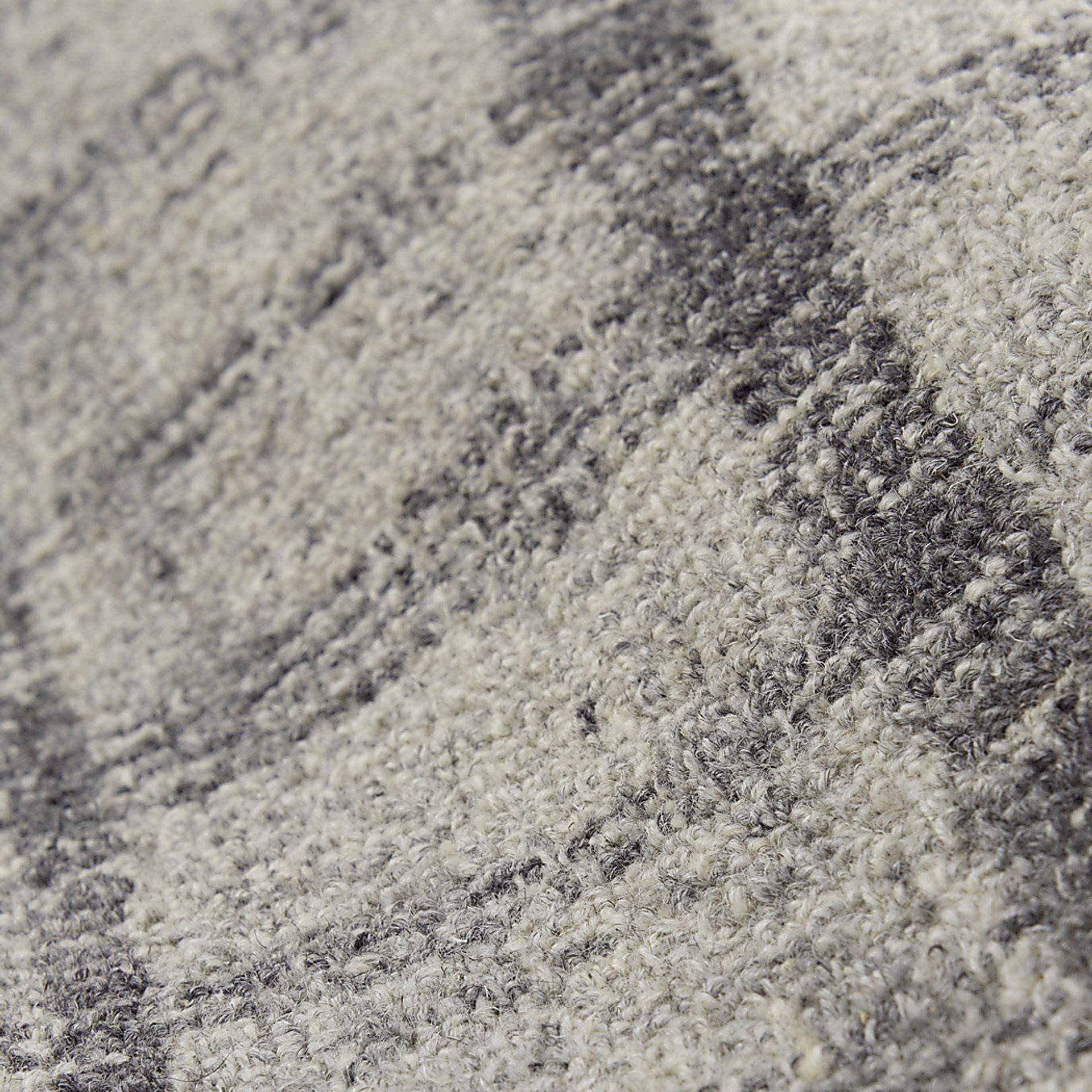Freyan Gray 5' x 7' Rug - Image 2