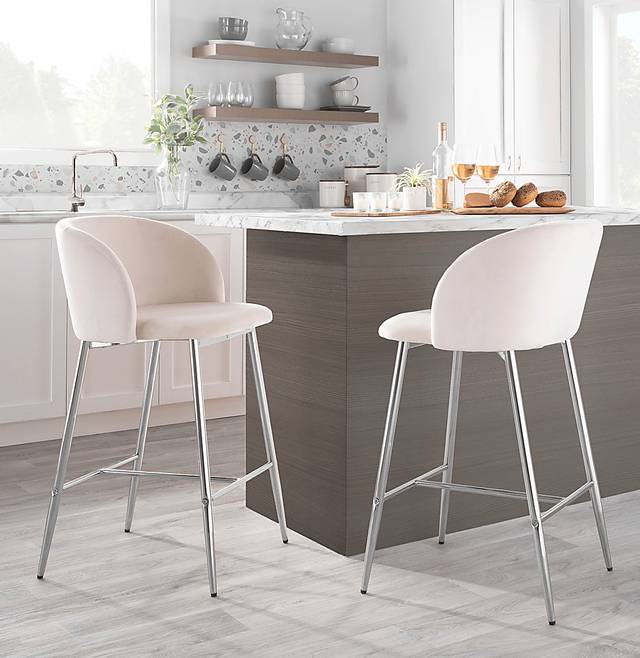 Fulham II Cream Counter Height Stool, Set of 2 - Thumbnail - Image 8