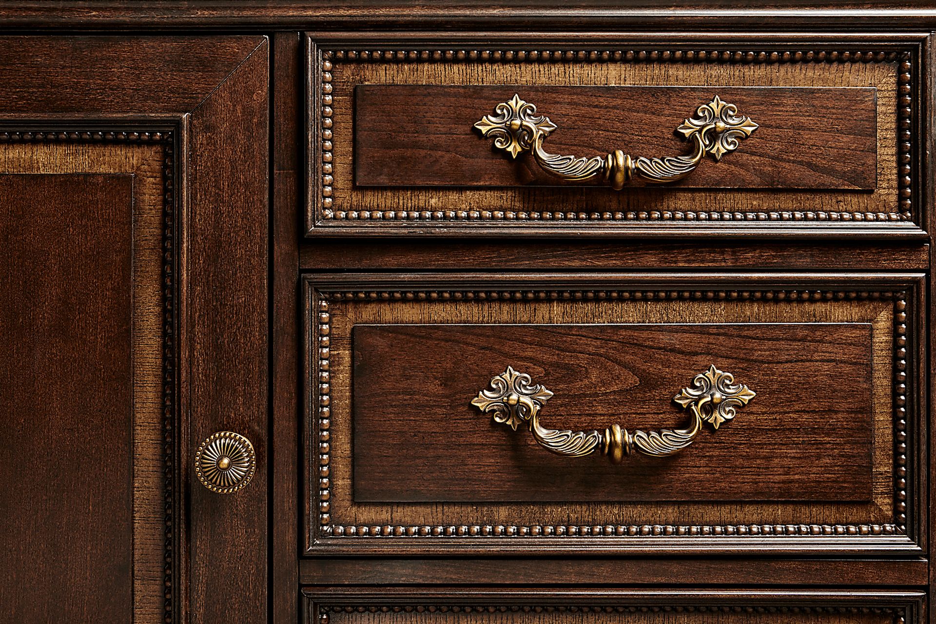 Fuller Brown Cherry Sideboard - Image 5