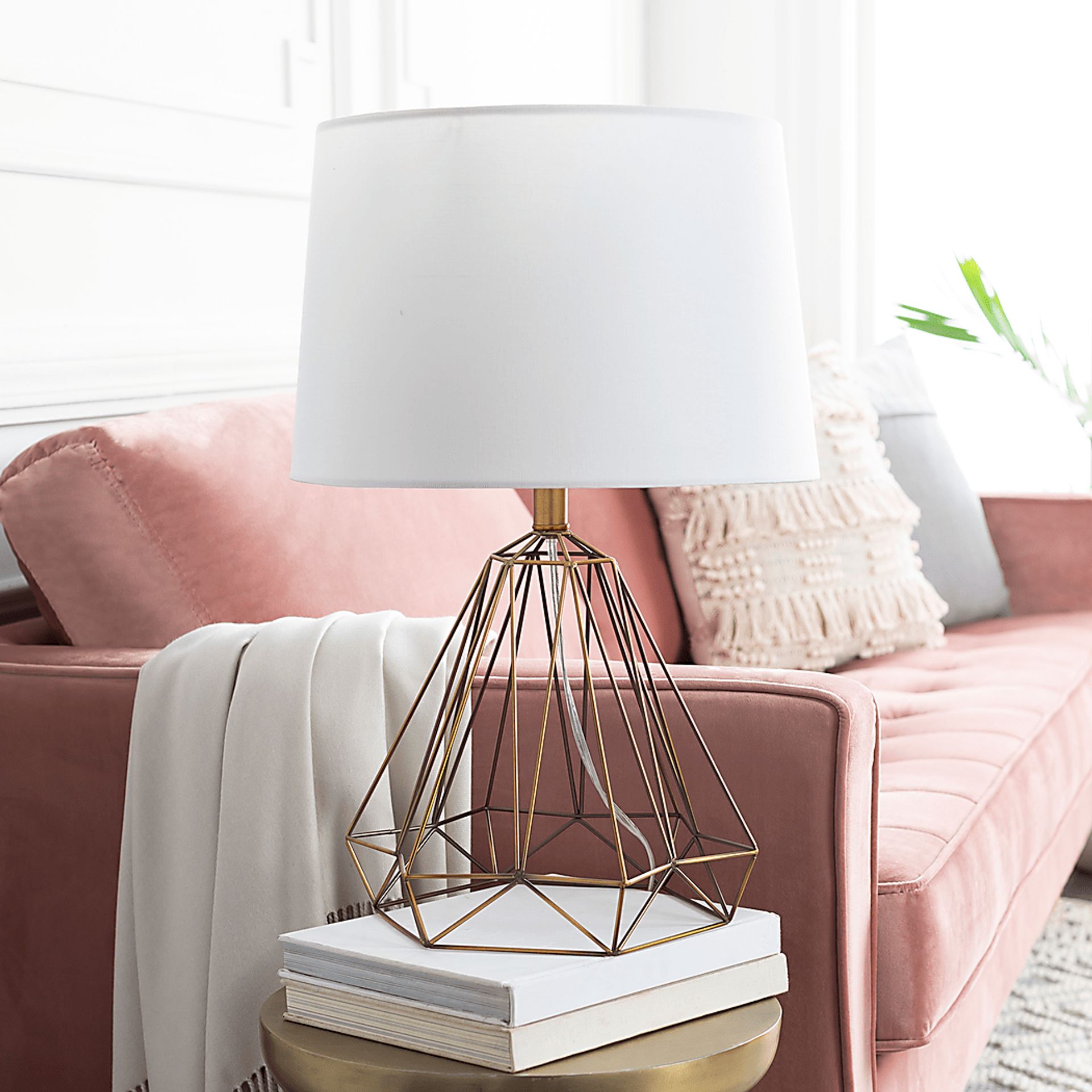 Fyfe Loop Gold Lamp - Image 3