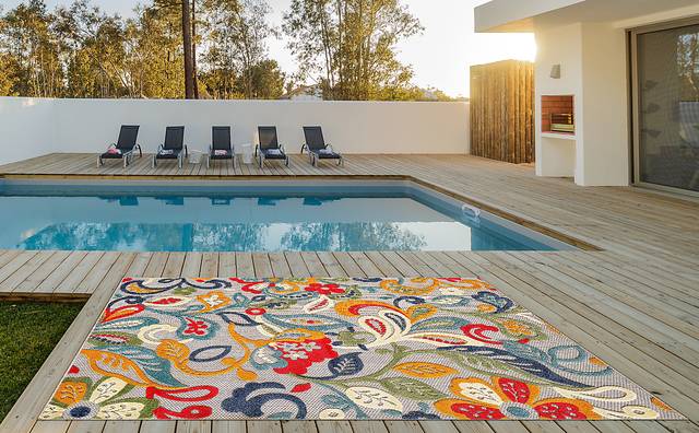 Galdosa Multi 6'7 x 9' Indoor/Outdoor Rug - Thumbnail - Image 3