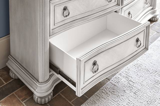 Gallagher Avenue White 5 Pc Queen Panel Bedroom - Thumbnail - Image 9