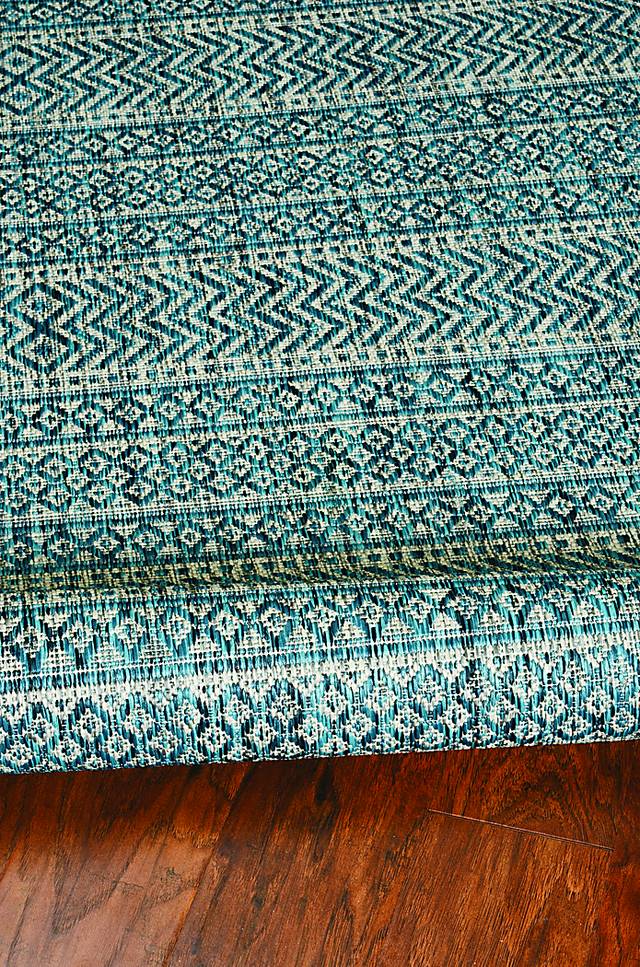 Gallanlis Teal 5'3 x 7'7 Indoor/Outdoor Rug - Thumbnail - Image 4