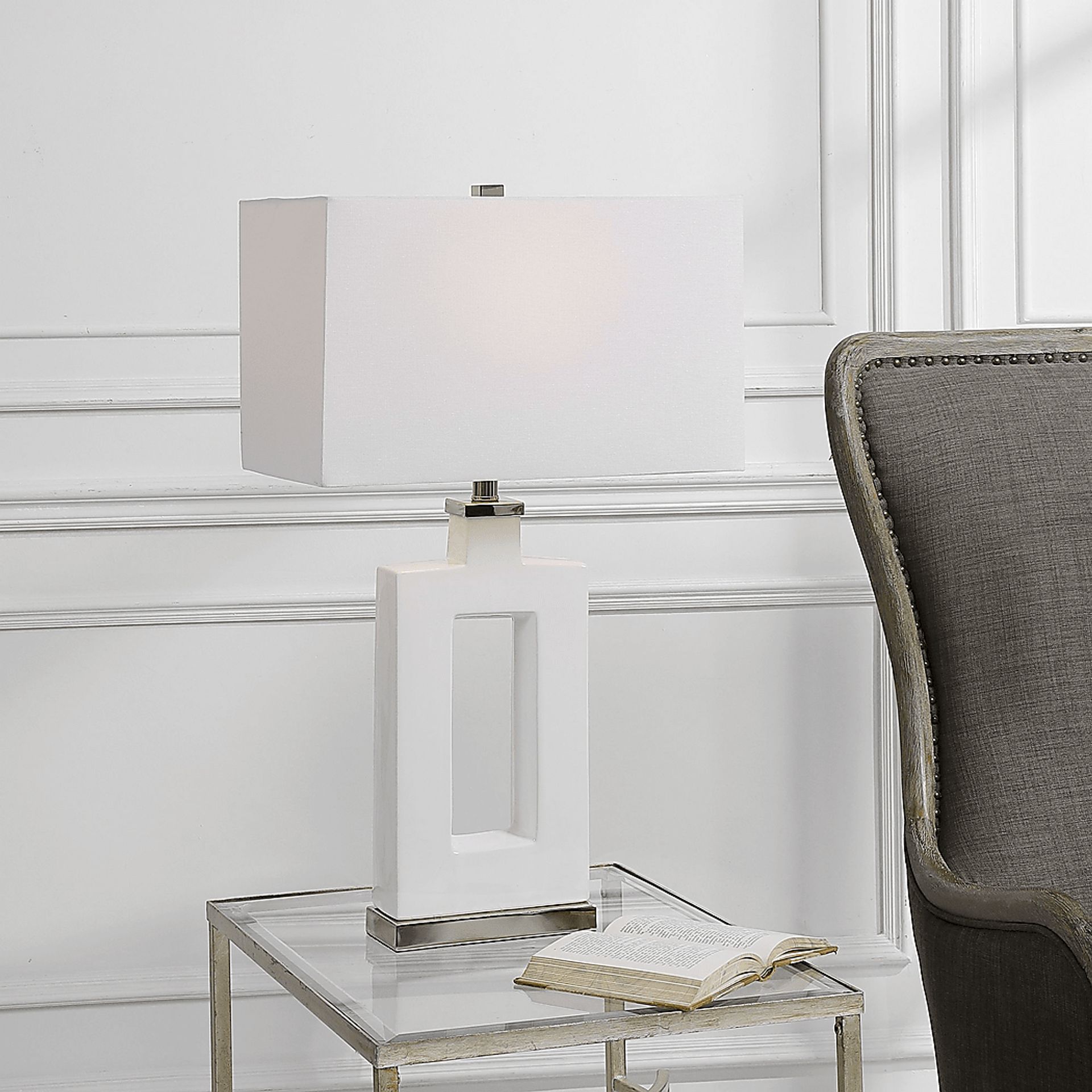Gallantry Way White Lamp - Image 4
