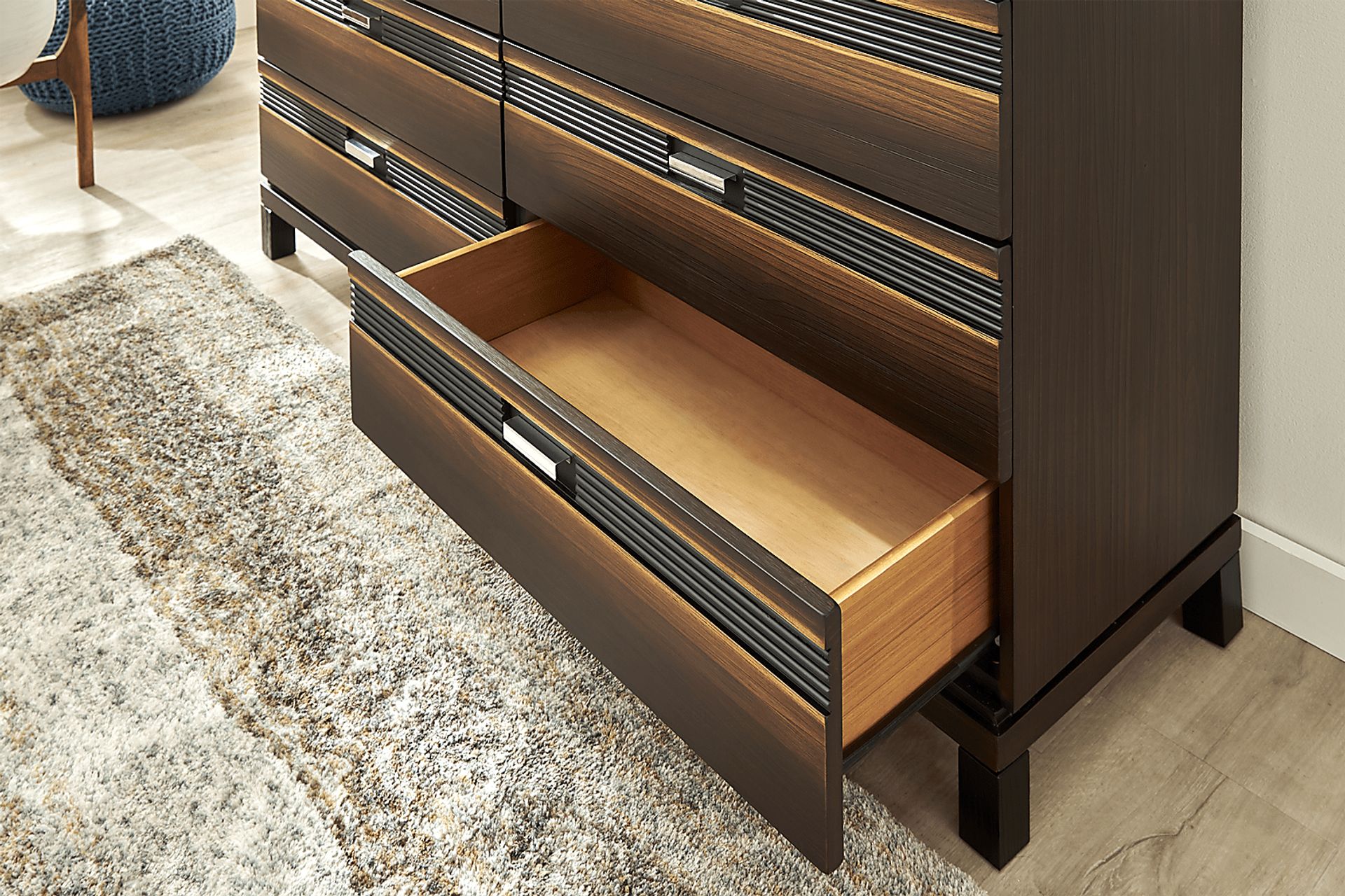 Gardenia Brown 5 Pc King Panel Bedroom - Image 8