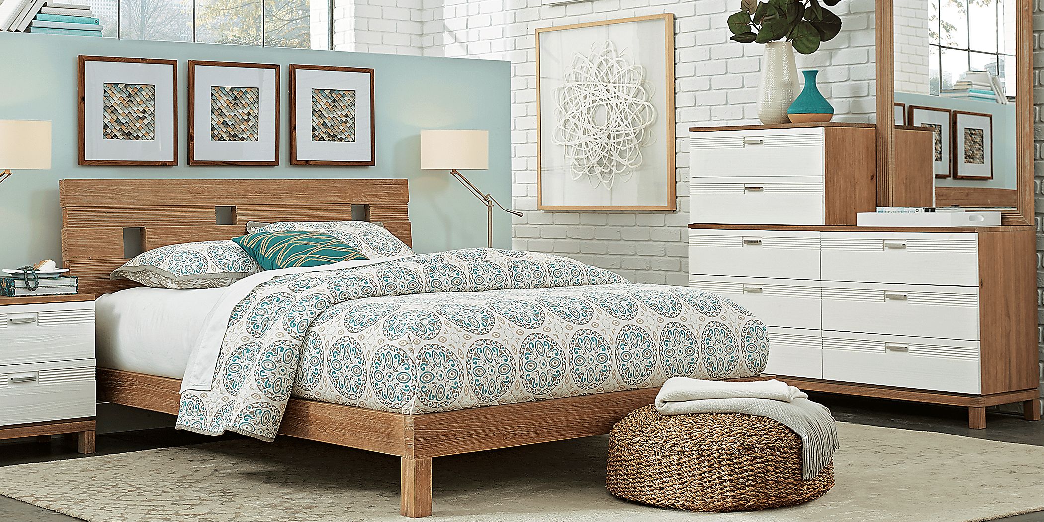 https://assets.roomstogo.com/product/gardenia-pecan-5-pc-queen-platform-bedroom_3217276P_image-room?cache-id=07267668352a39b0e9f3f2f58b1177cb