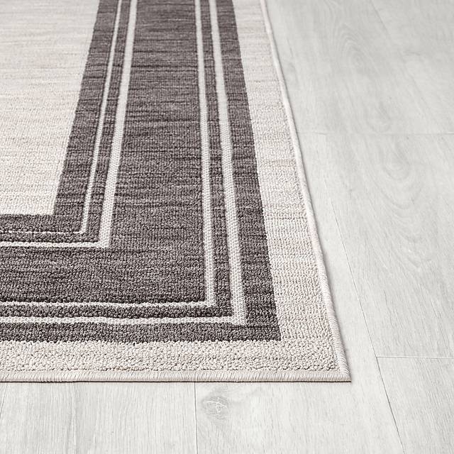 Garlaba Ivory 5' x 7' Indoor/Outdoor Rug - Thumbnail - Image 4