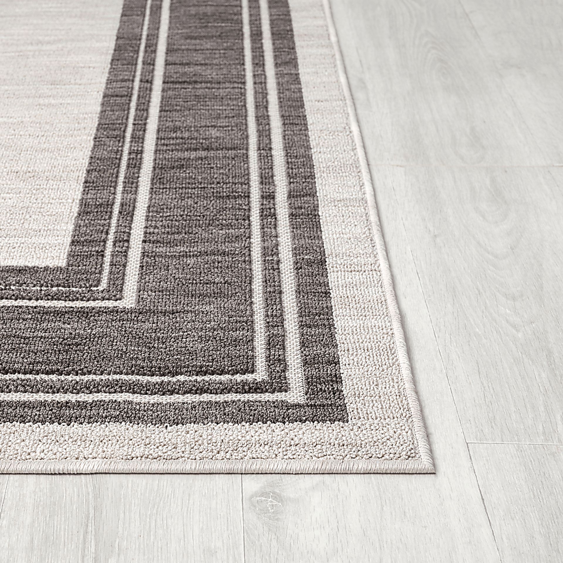 Garlaba Ivory 5' x 7' Indoor/Outdoor Rug - Image 4