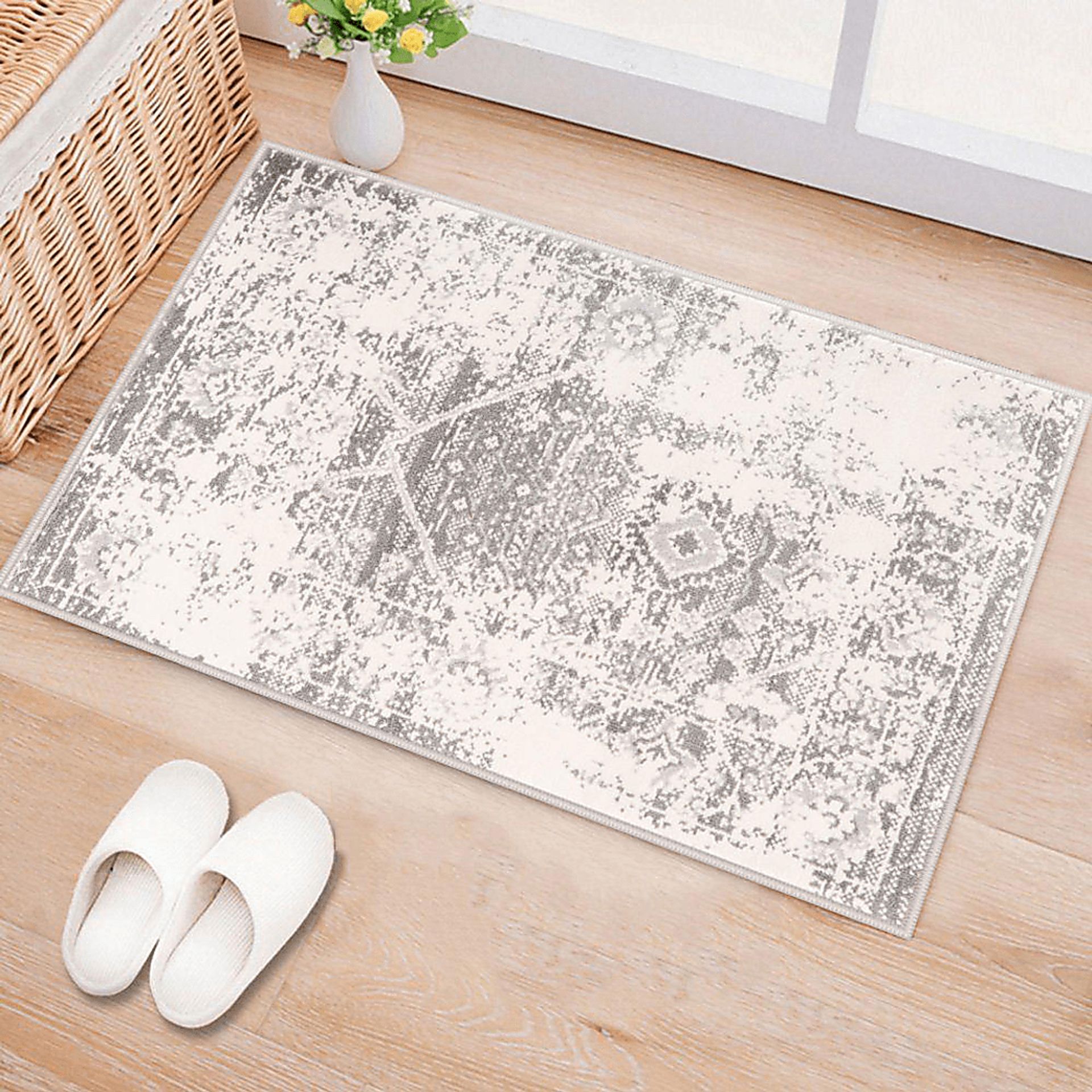 Garlon Gray 2' x 3' Rug - Image 3
