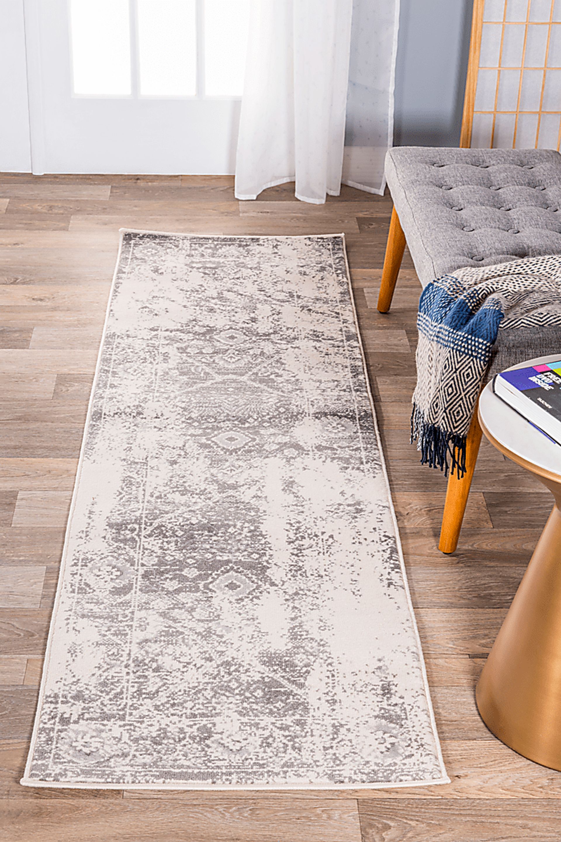 Garlon Gray 2' x 7' Runner Rug - Image 4