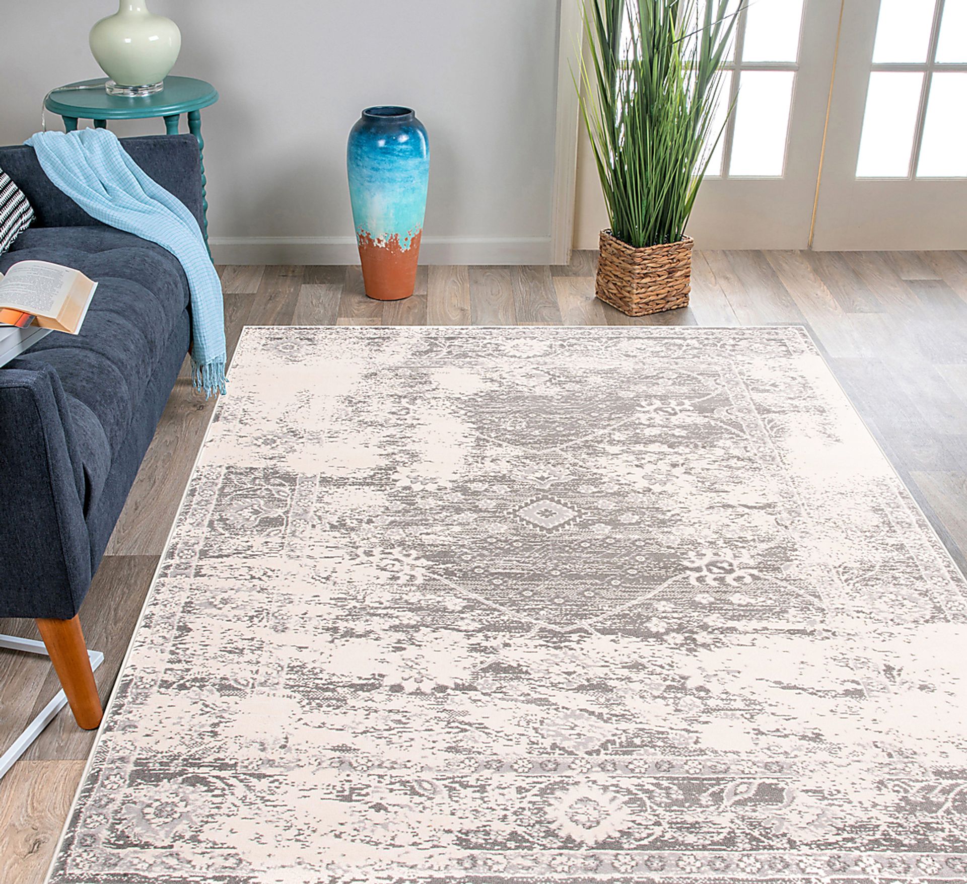 Garlon Gray 5' x 7' Rug - Image 5