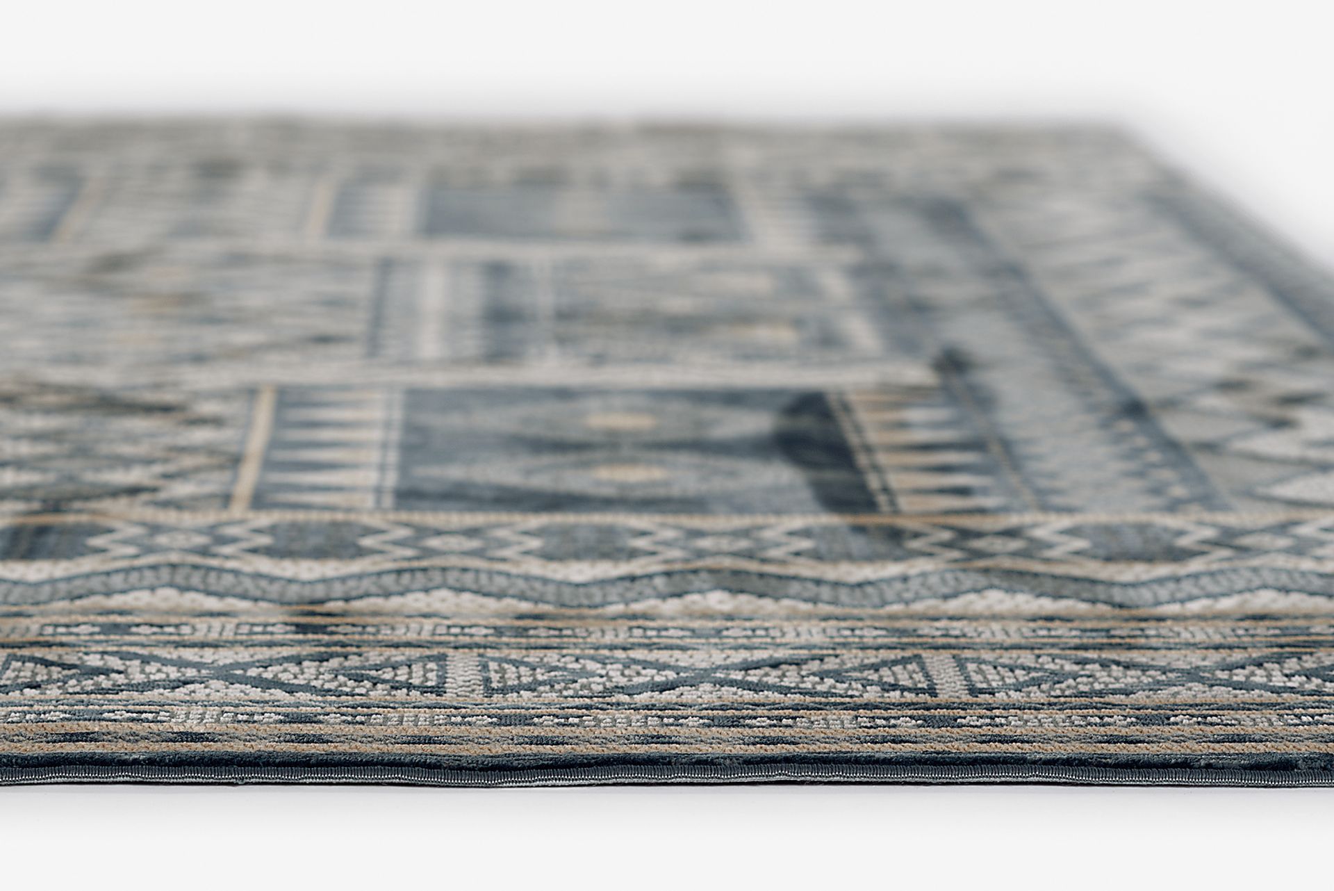 Garreth Navy 3'10 x 5'7 Rug - Image 5