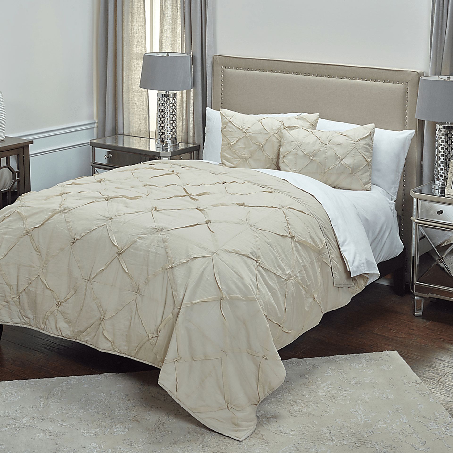 Gaspare Gray Queen Quilt - Image 1