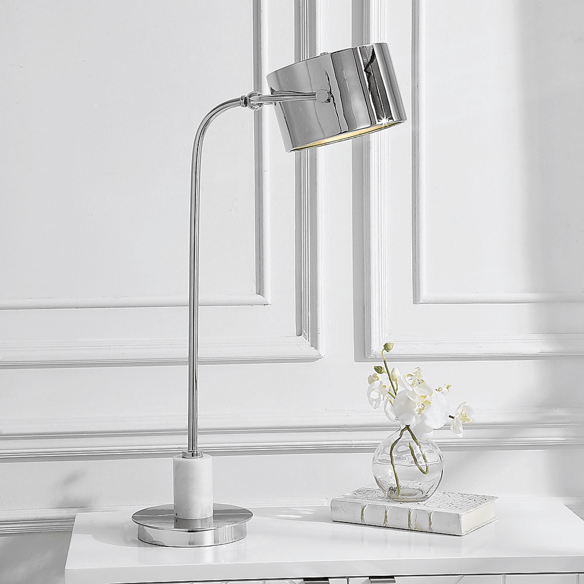 Gazelle Bay Nickel Lamp - Image 3