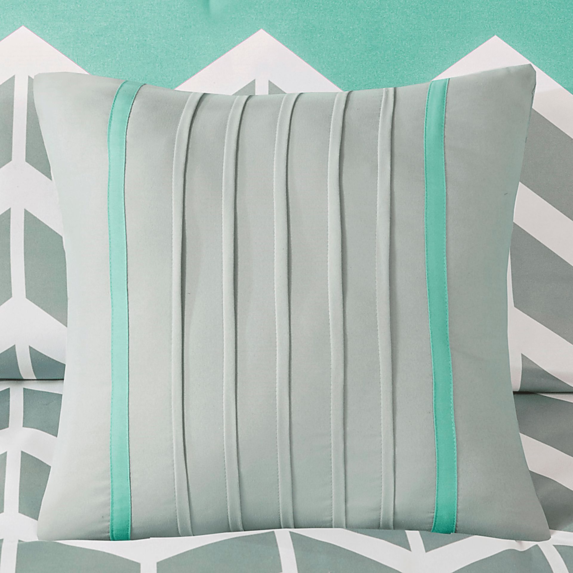Geany Blue King Comforter Set - Image 11