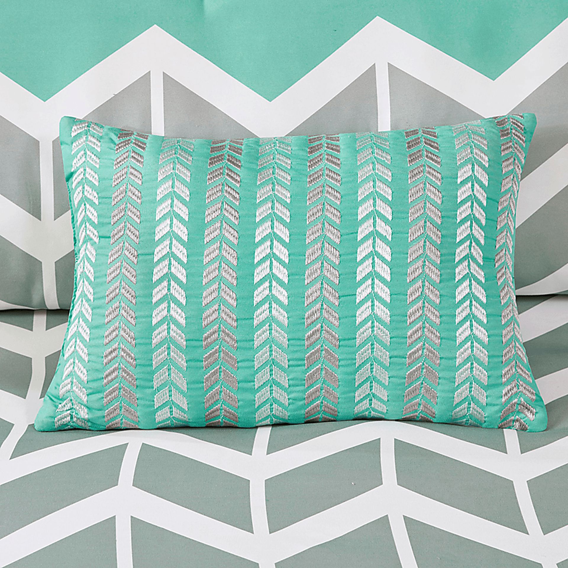 Geany Blue King Comforter Set - Image 9