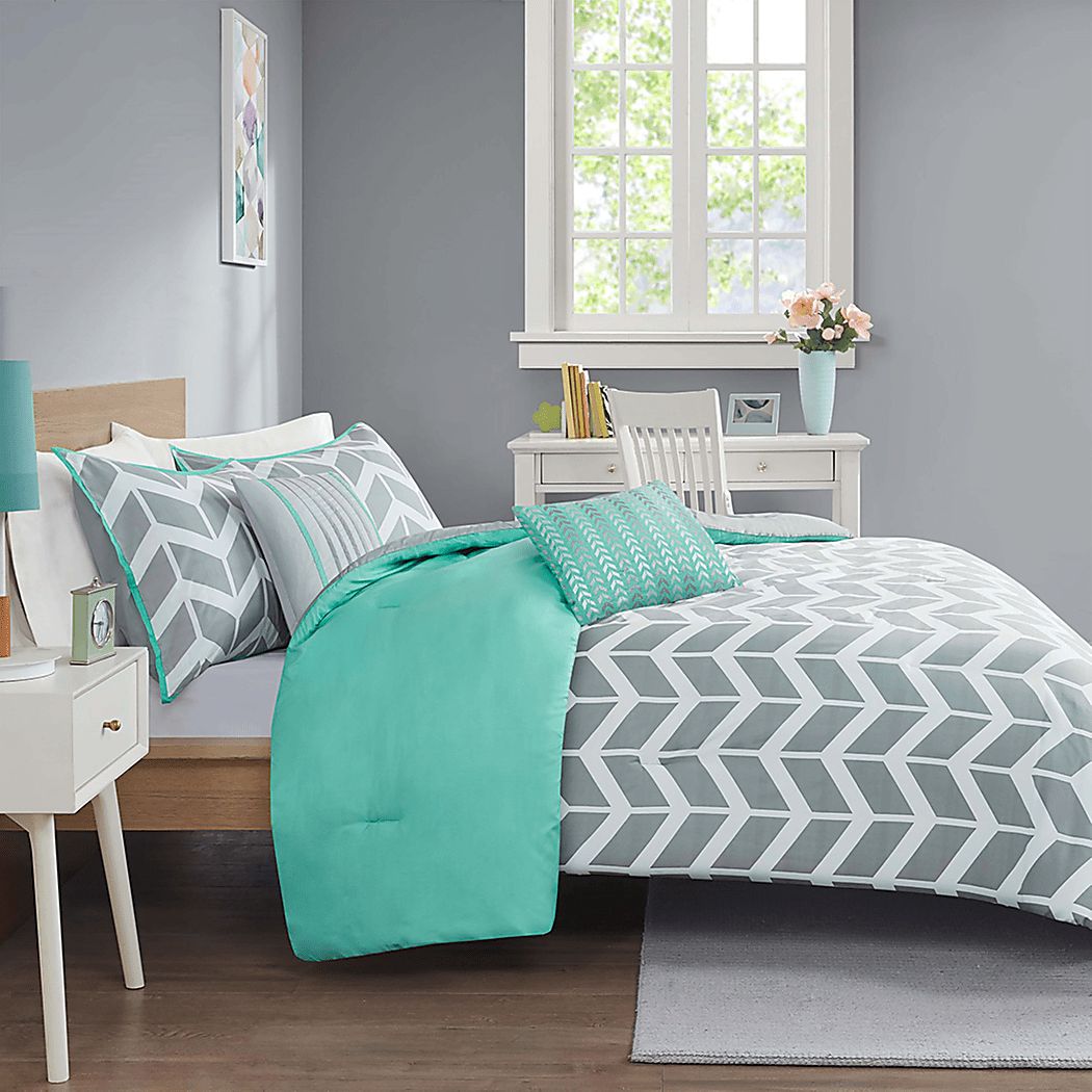 Geany Comforter Set