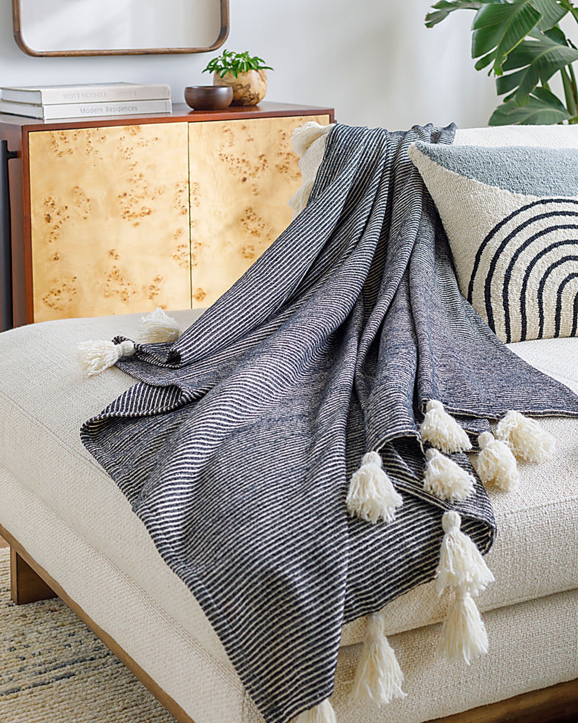 Gelila Black Throw Blanket - Image 2