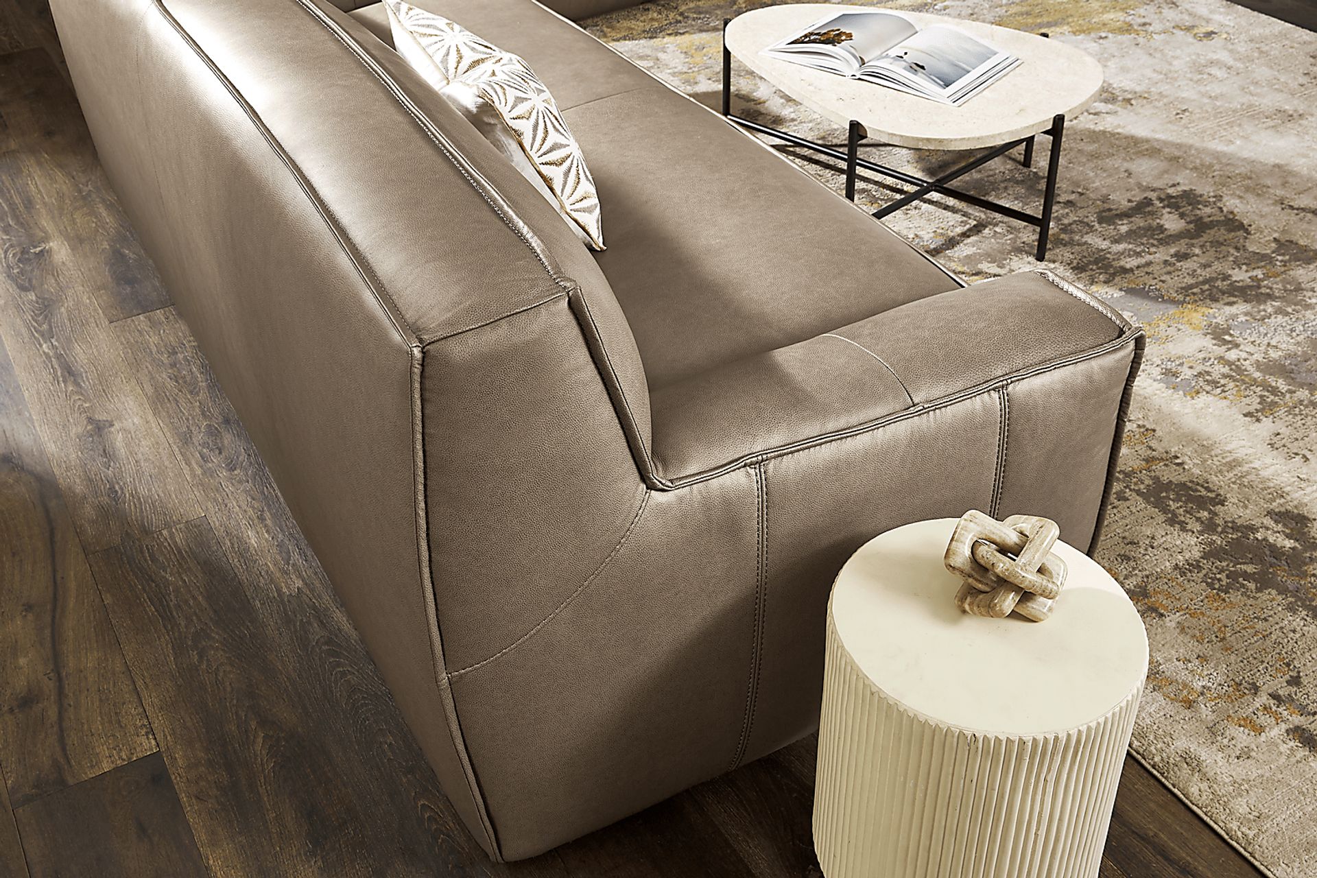 Geraldo Mineral Leather Loveseat - Image 3