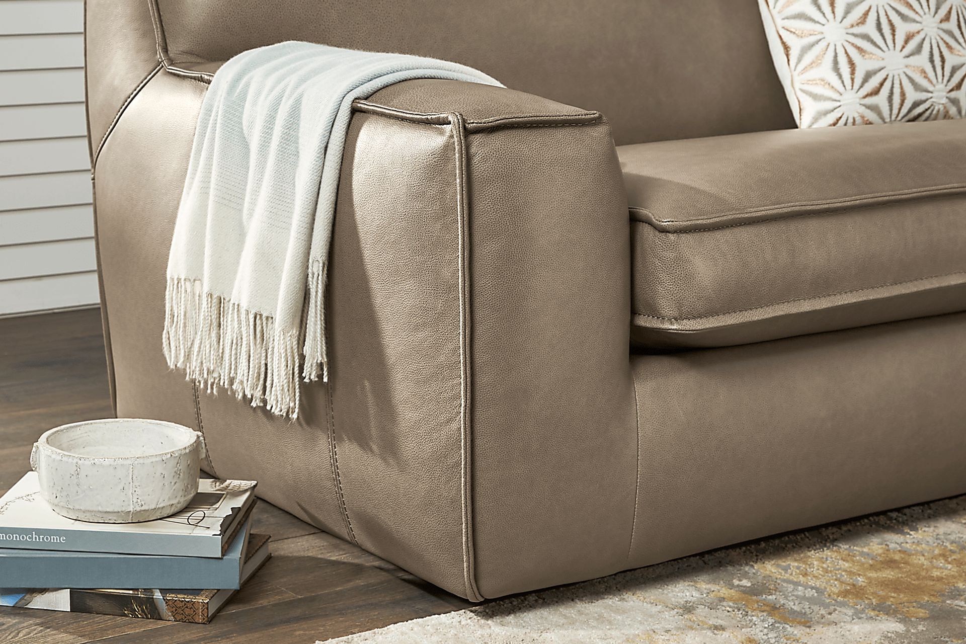 Geraldo Mineral Leather Loveseat - Image 4