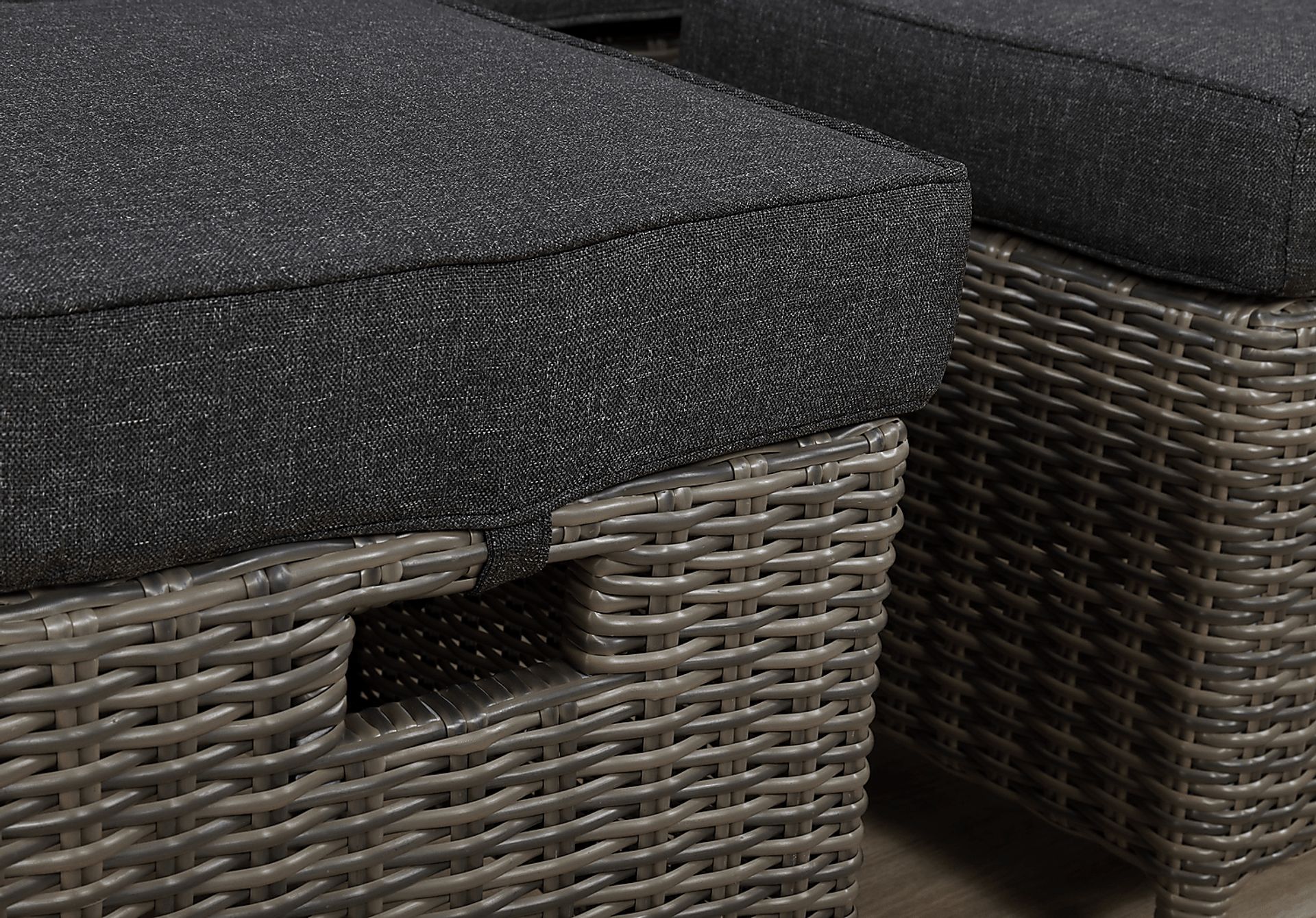 Gilleland Gray 3 Pc Outdoor Seating Set - Image 12