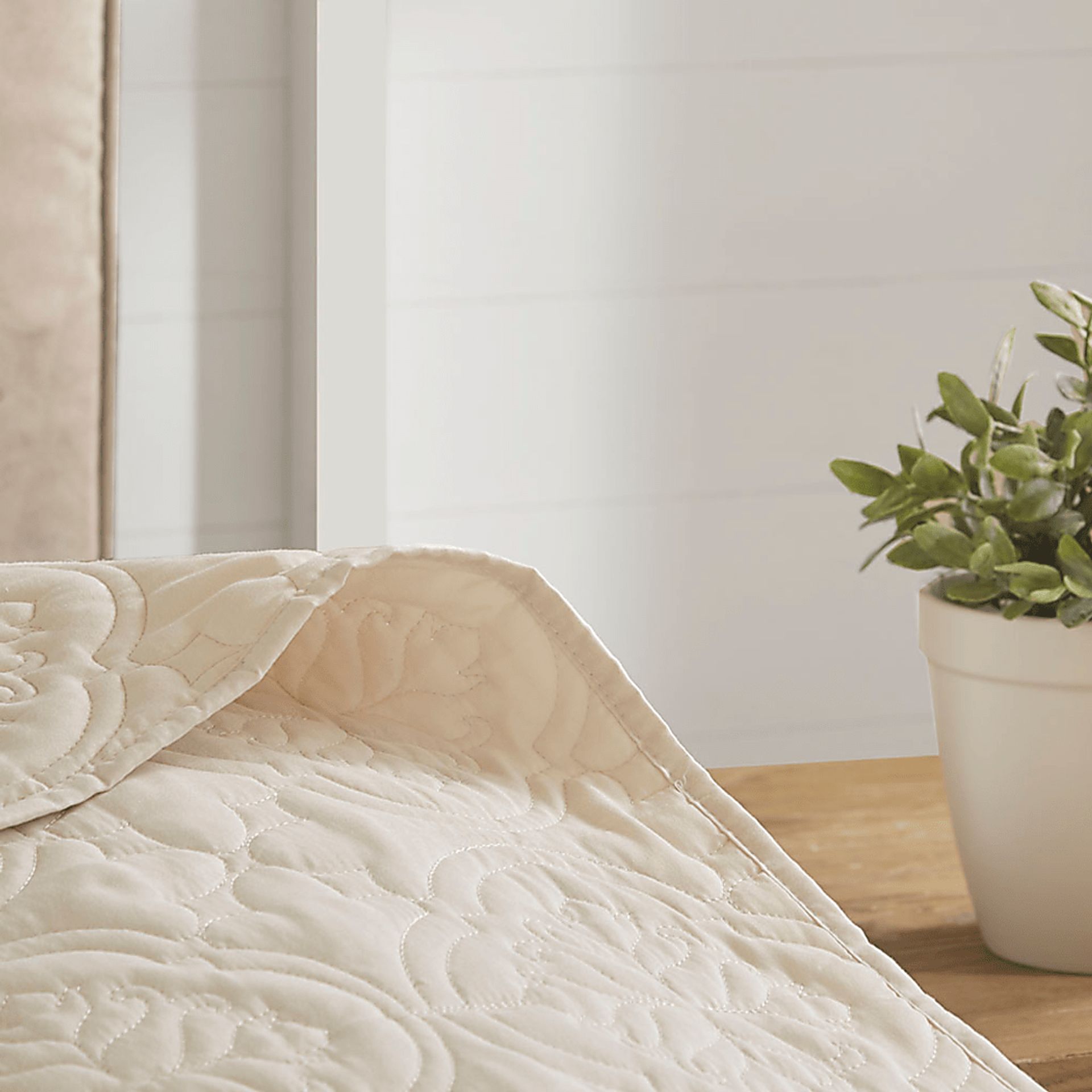 Gingerish Cream 3 Pc King/California King Bedspread - Image 4