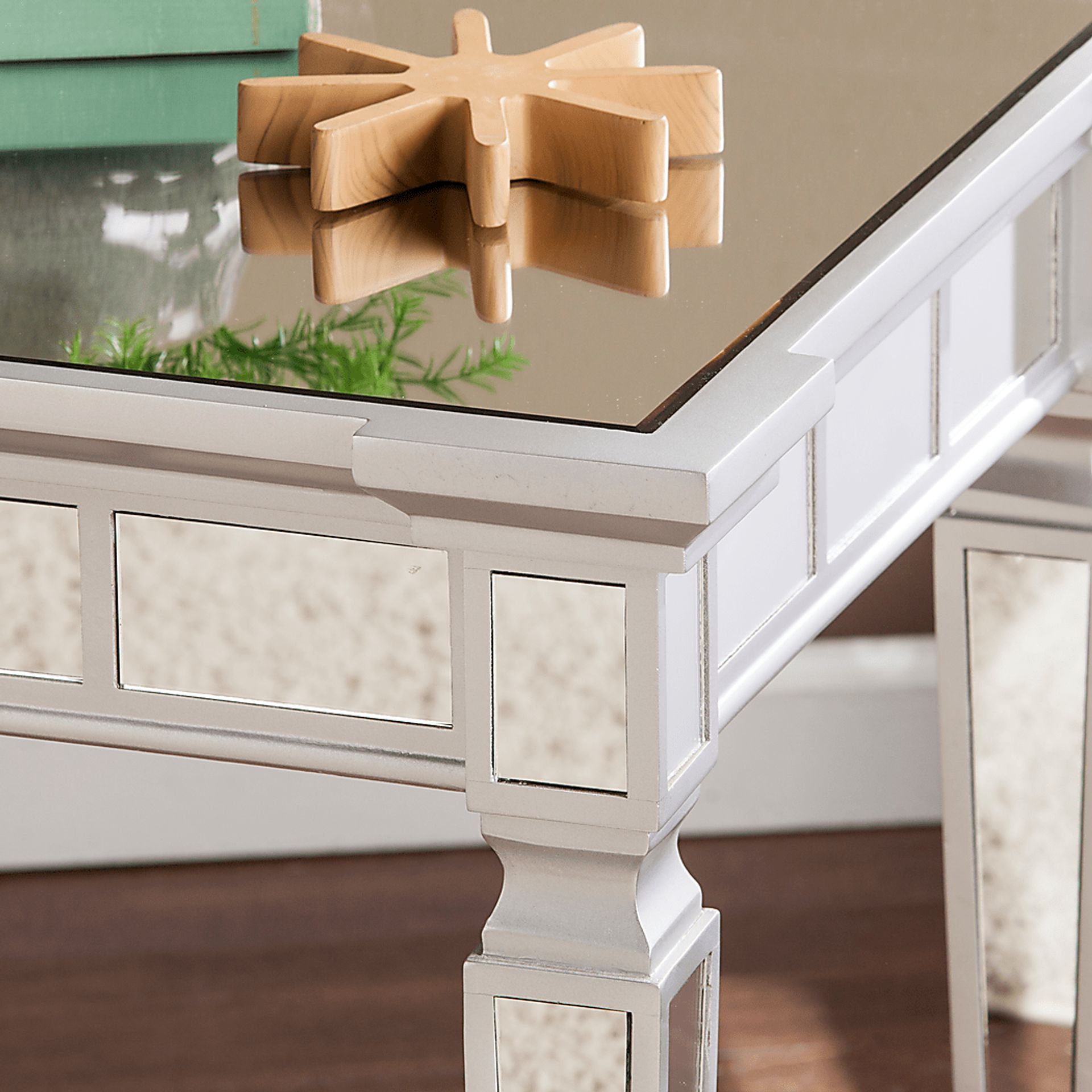 Gitre Silver End Table - Image 5