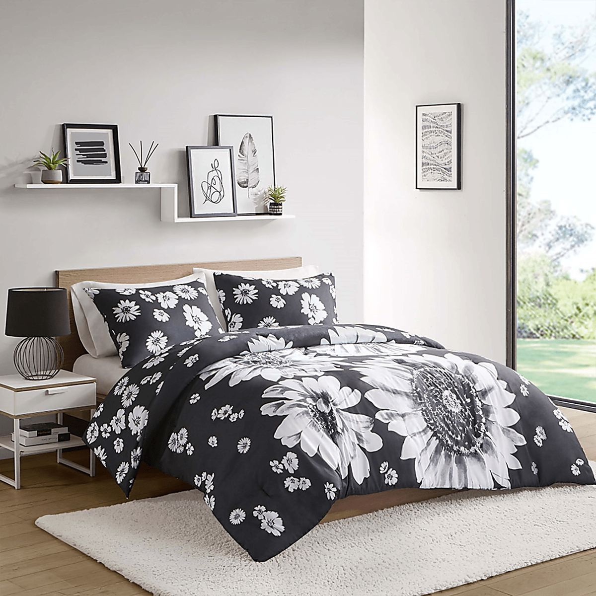Giwa Black Full Comforter Set | Rooms to Go