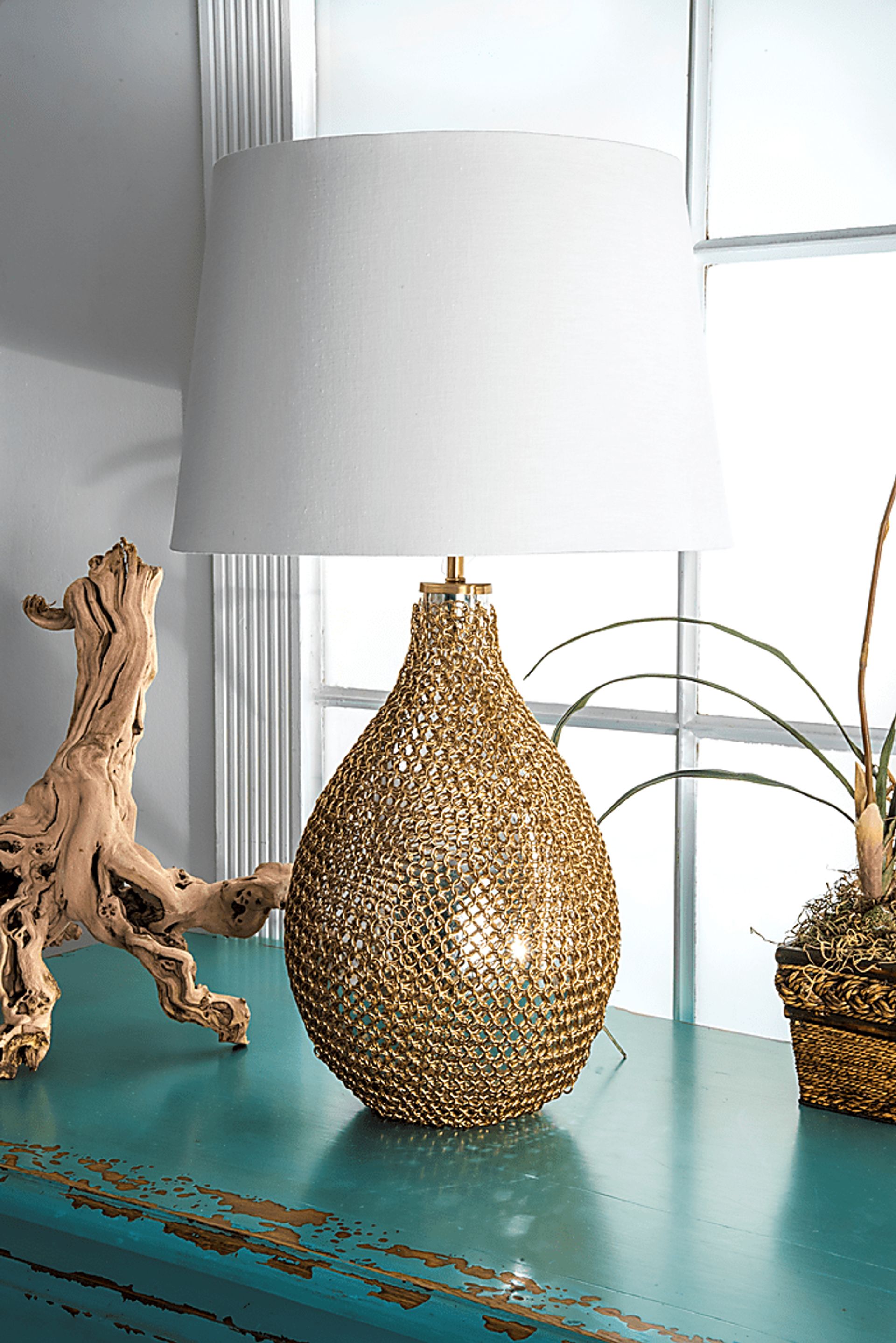 Gladiola Gold Lamp - Image 2