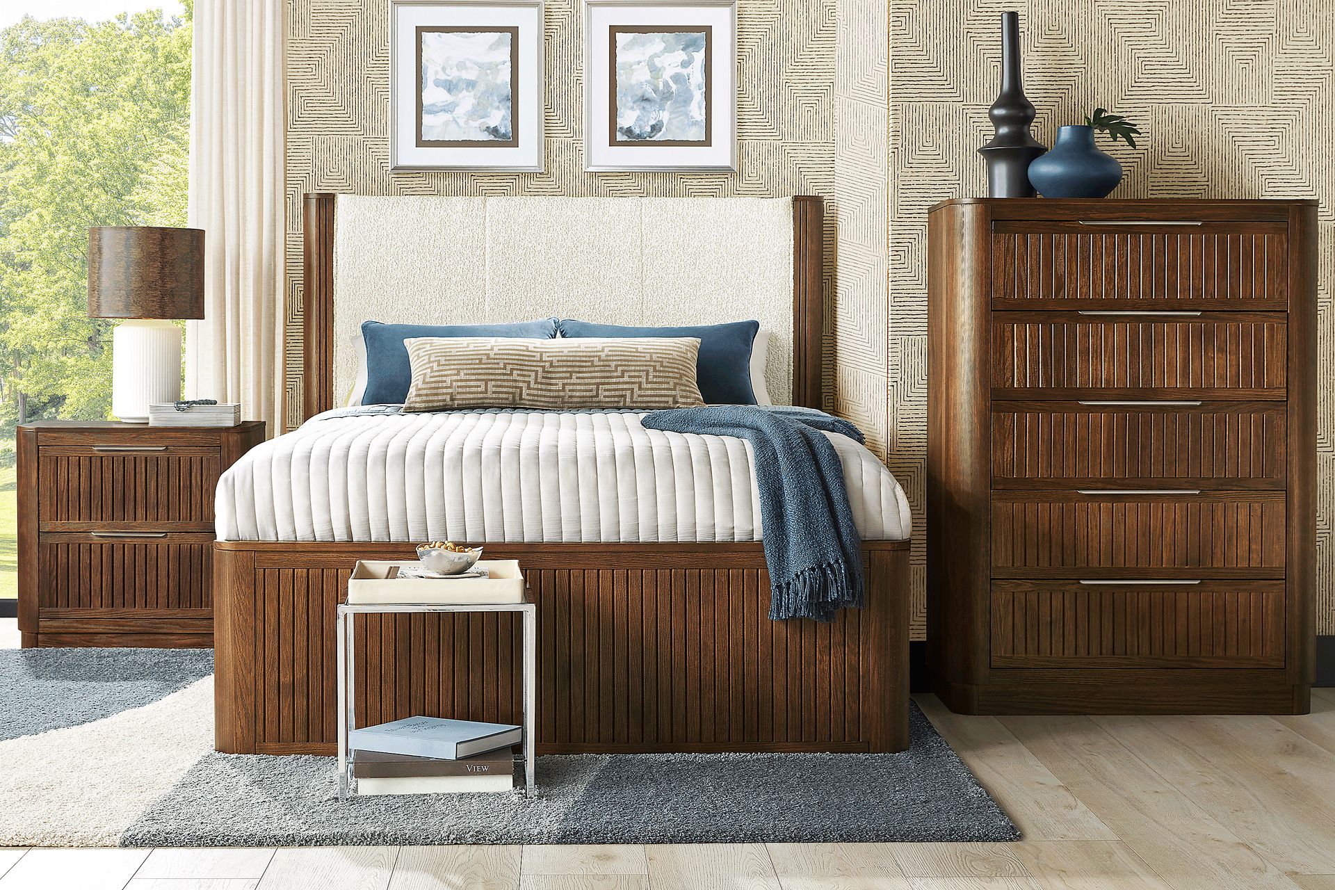 Glenfair Tobacco 5 Pc King Upholstered Bedroom - Image 1