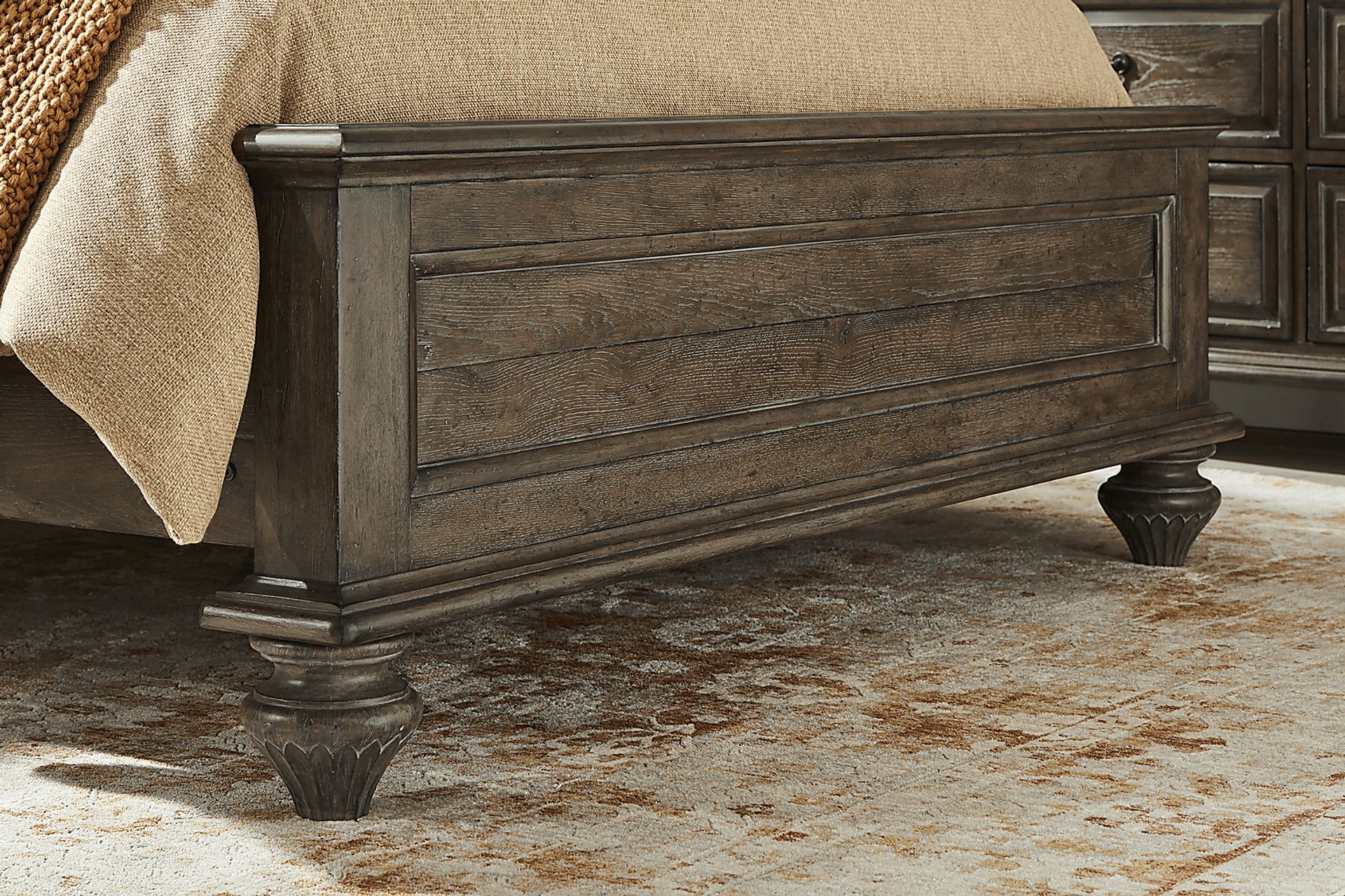 Glenira Lane Brown 7 Pc King Sleigh Bedroom - Image 4