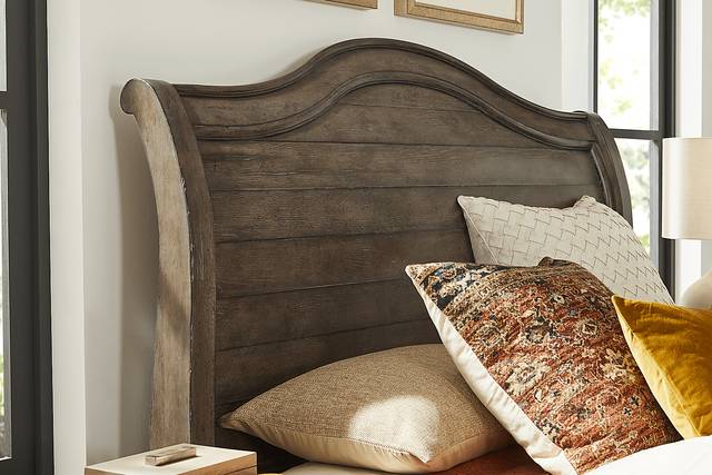 Glenira Lane Brown 8 Pc King Sleigh Bedroom - Thumbnail - Image 5