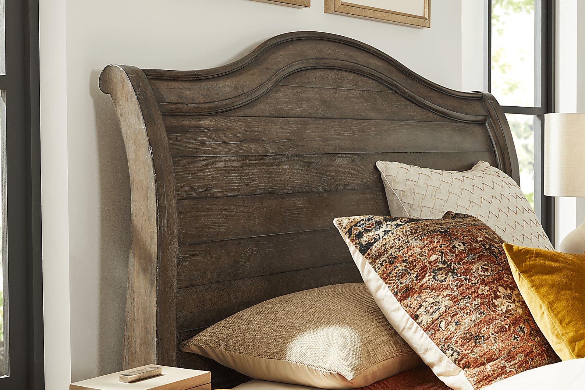 Glenira Lane Brown 7 Pc King Sleigh Bedroom - Image 5