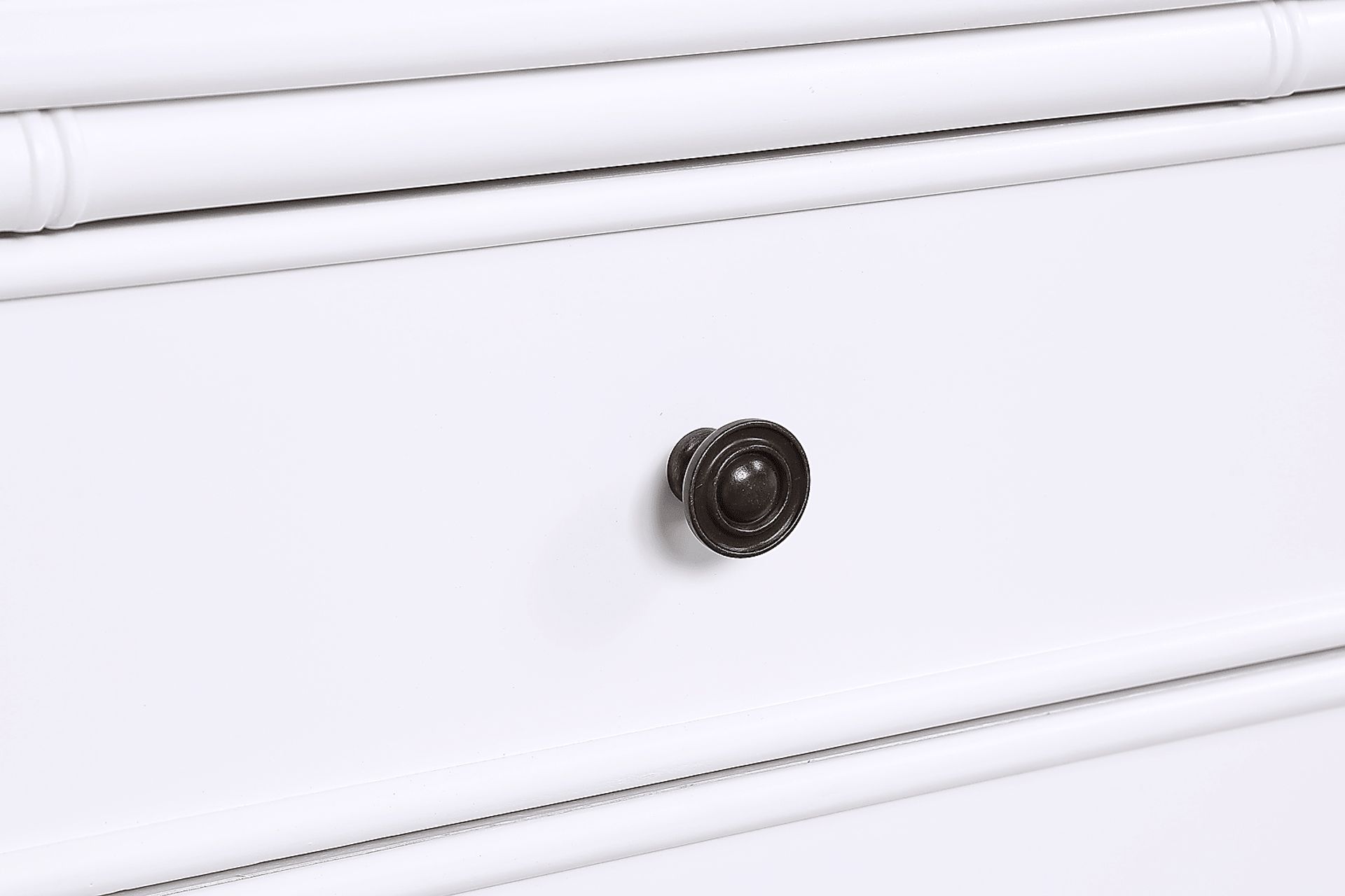 Glennford White End Table - Image 6