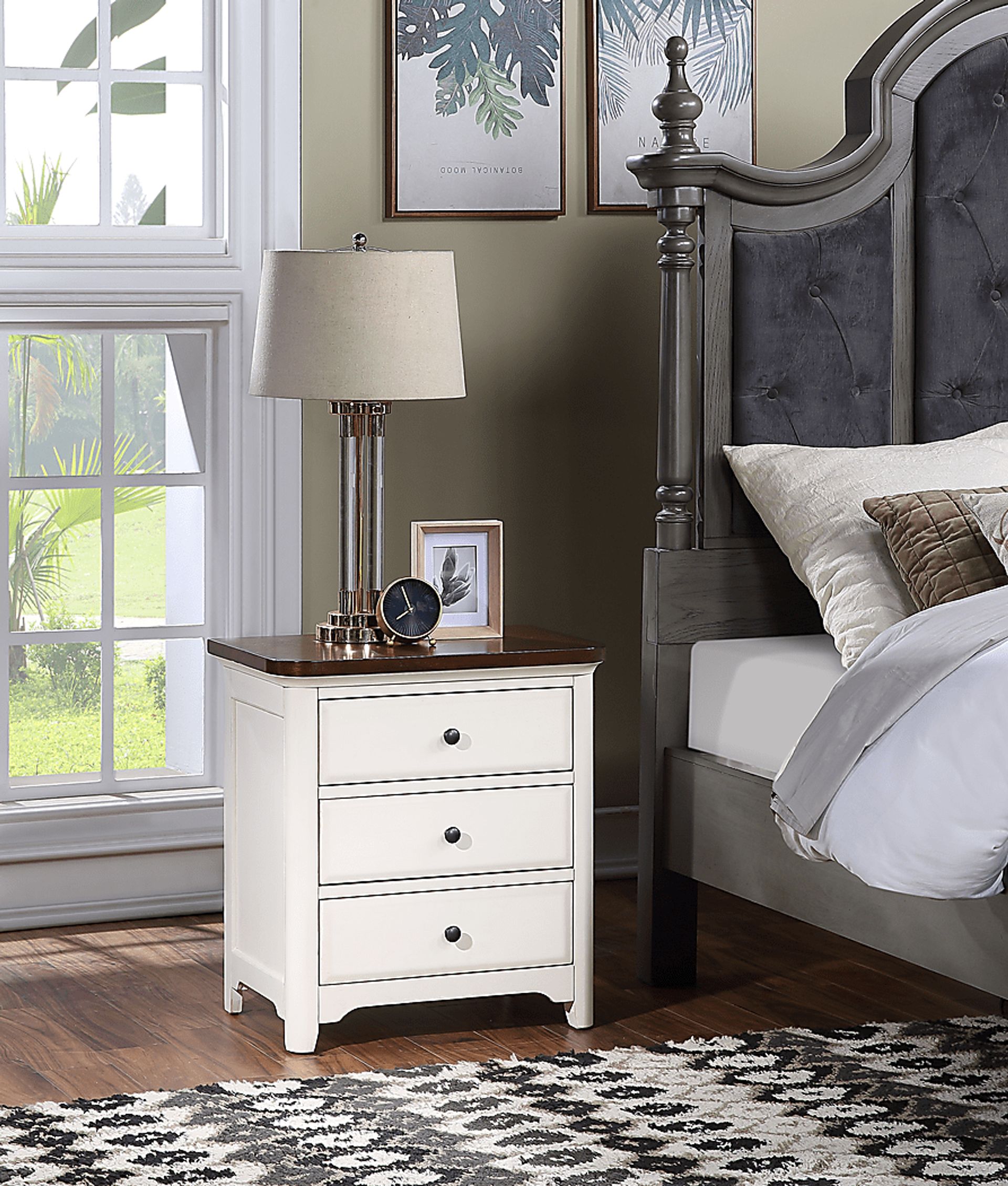 Glisson White End Table - Image 7