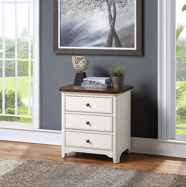 Glisson White End Table - Thumbnail - Image 9