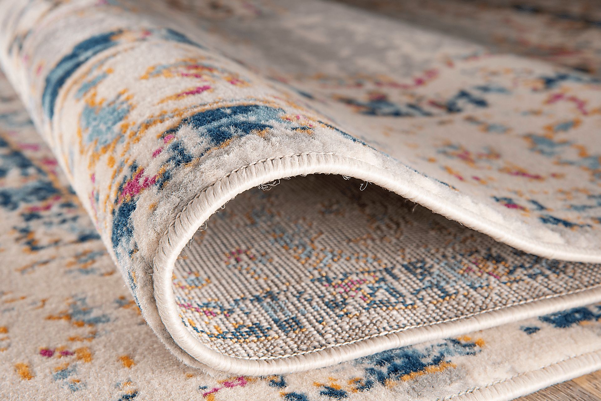 Glor Gray 5' x 7' Rug - Image 3