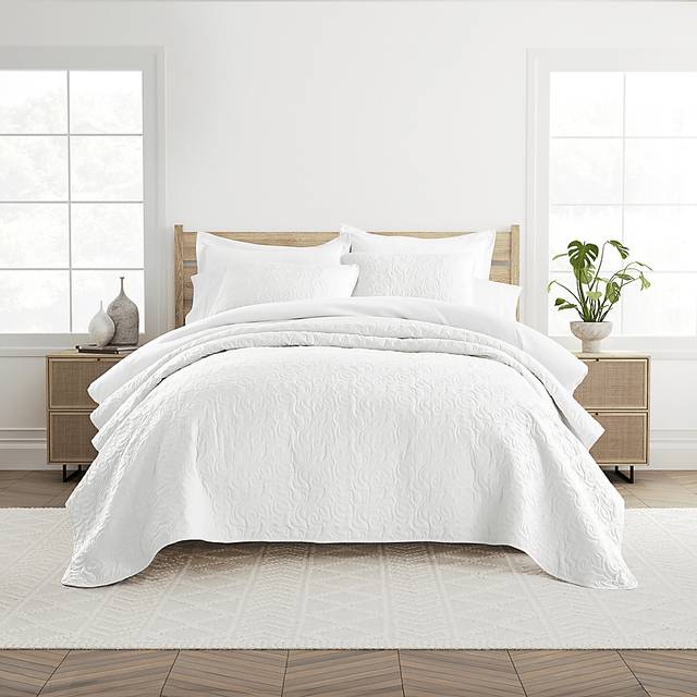 Goldhorn White 3 Pc King Quilt Set - Thumbnail - Image 1
