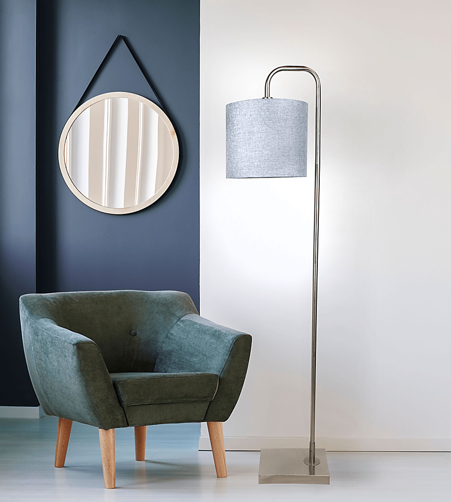 Goulds Point Silver Gray Floor Lamp | Rooms to Go