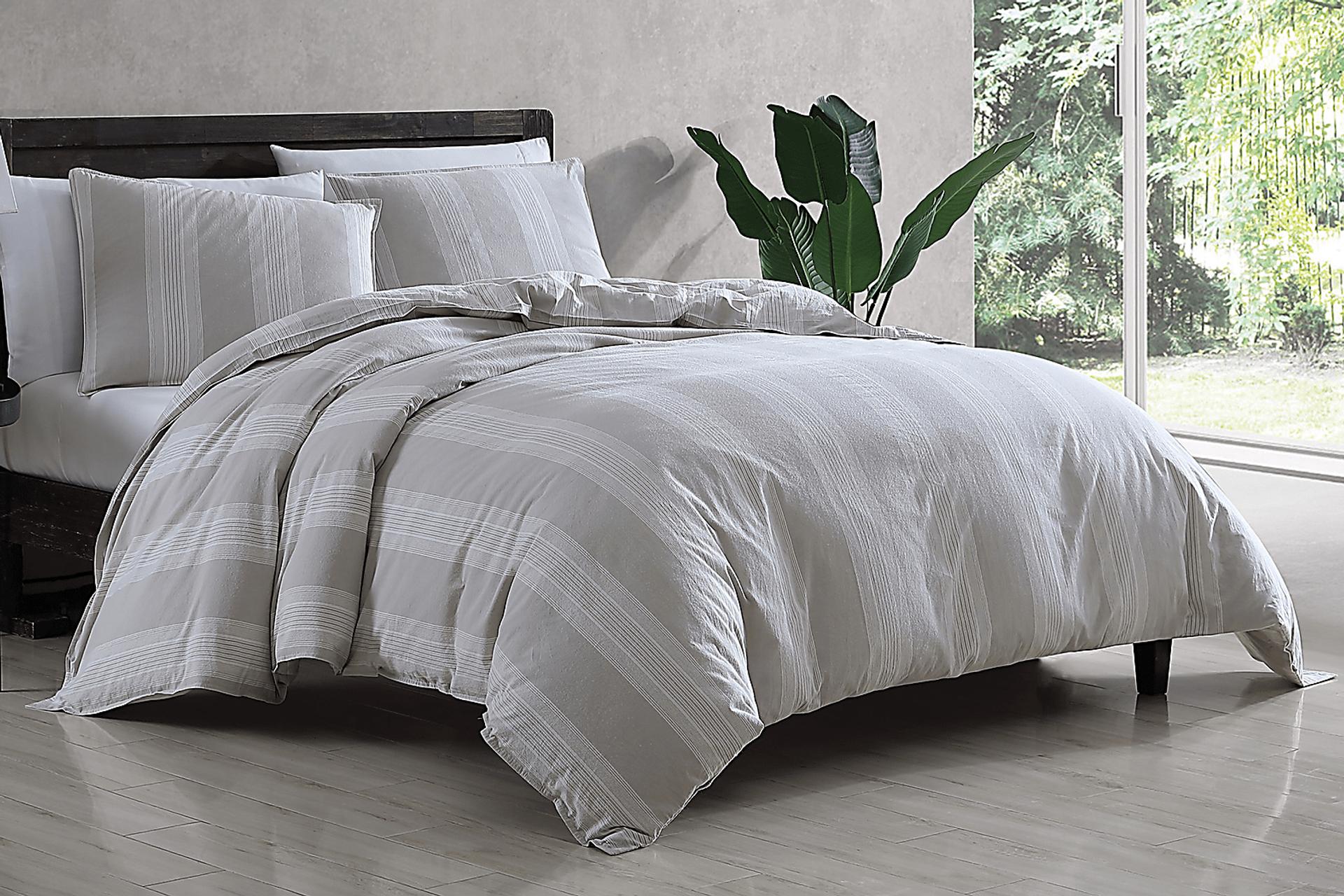 Graegle Gray Ivory 3 Pc King Comforter Set